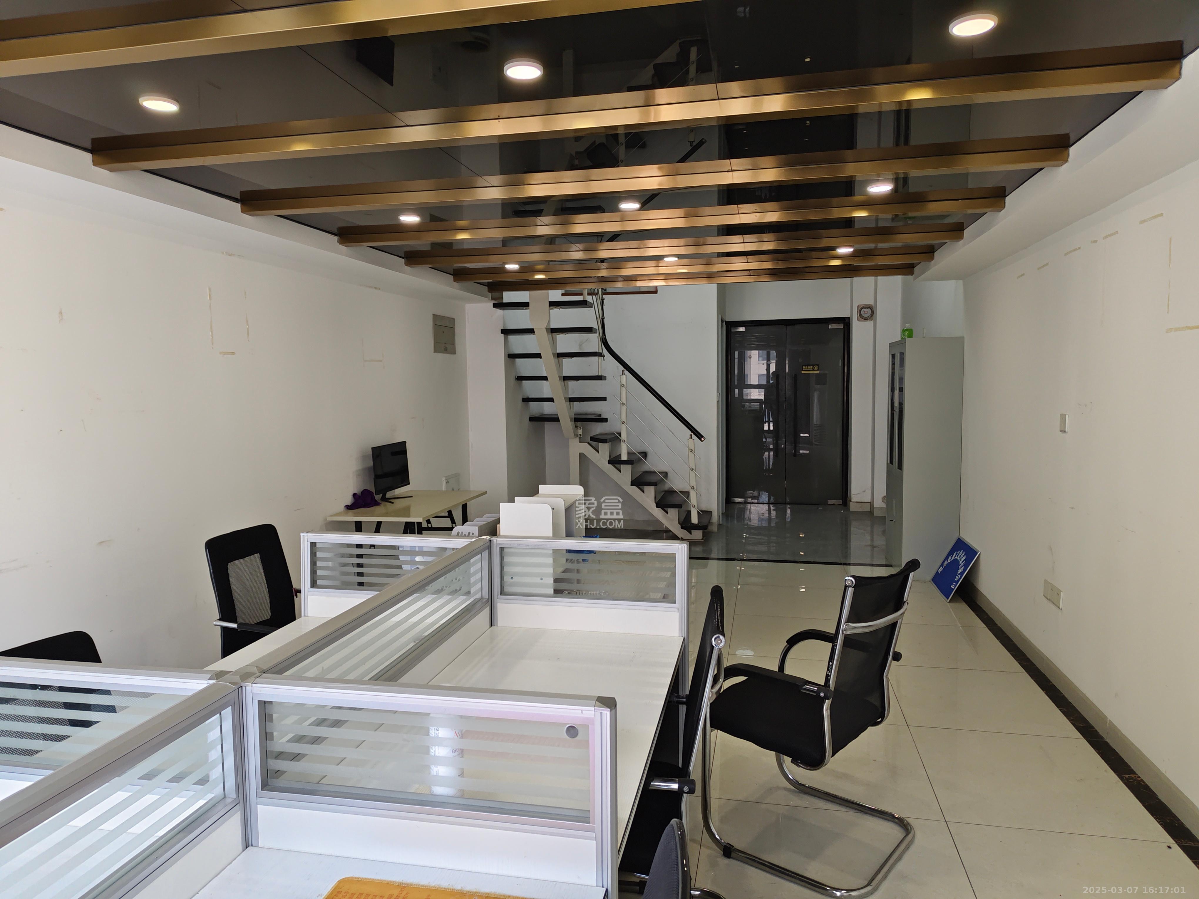 金科时代中心 1室0厅0卫 1600.0元/月 金科时代中心 1室0厅0卫 1600.0元/月室内图