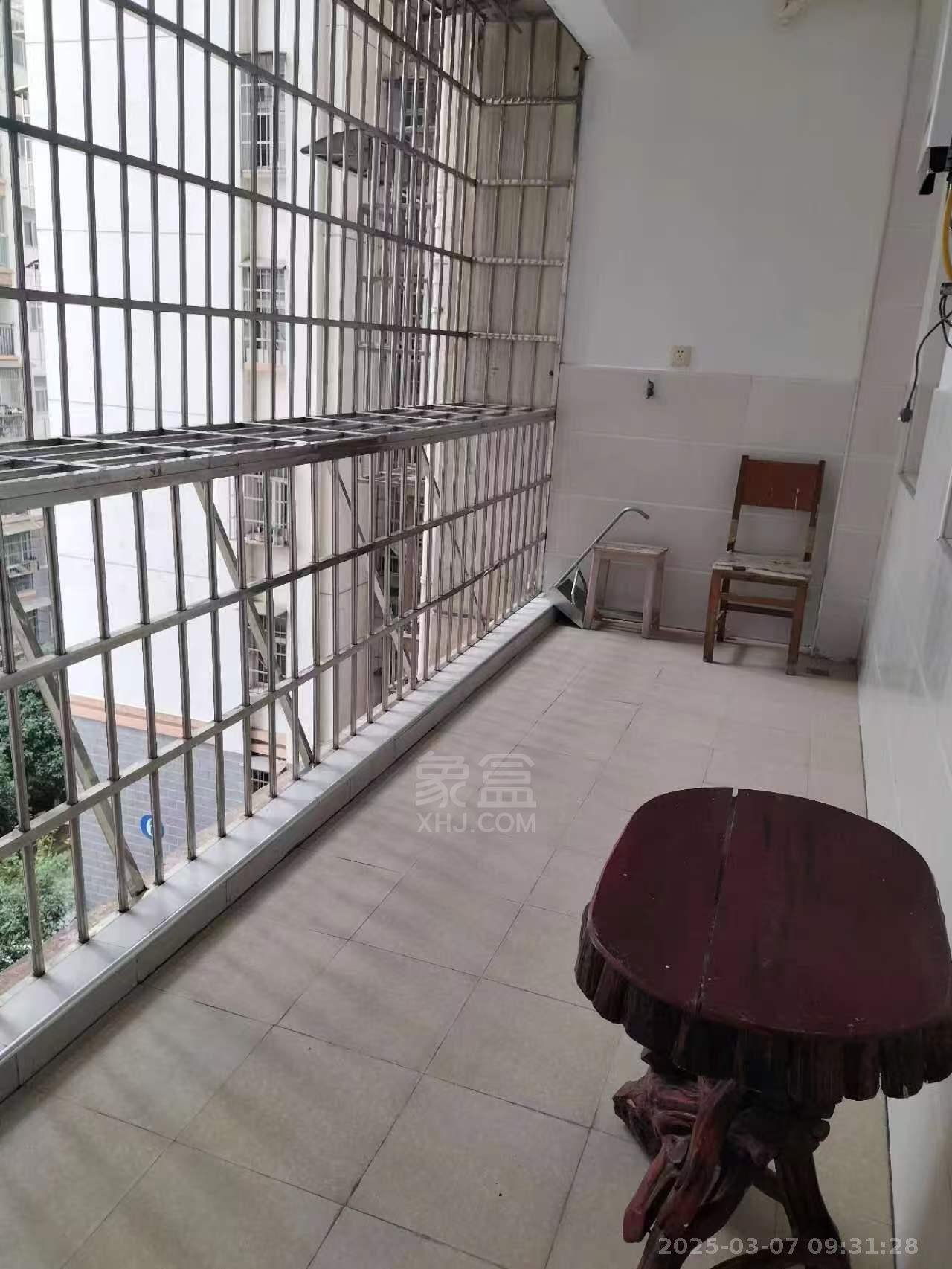 香草园二期春晓  3室2厅2卫    1500.0元/月 香草园二期春晓  3室2厅2卫    1500.0元/月室内图