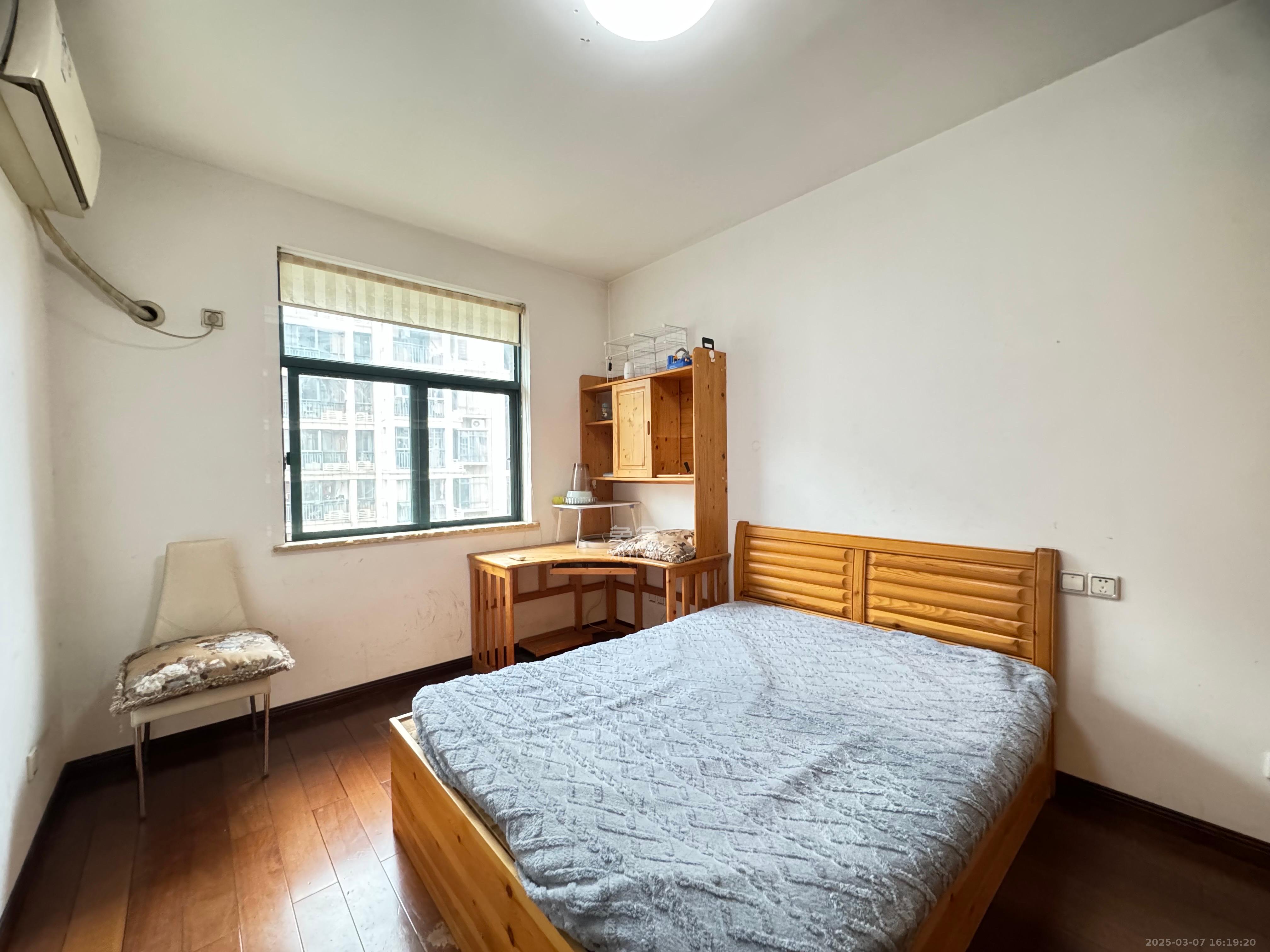 中江国际花城 4室2厅2卫 3700.0元/月 中江国际花城 4室2厅2卫 3700.0元/月室内图