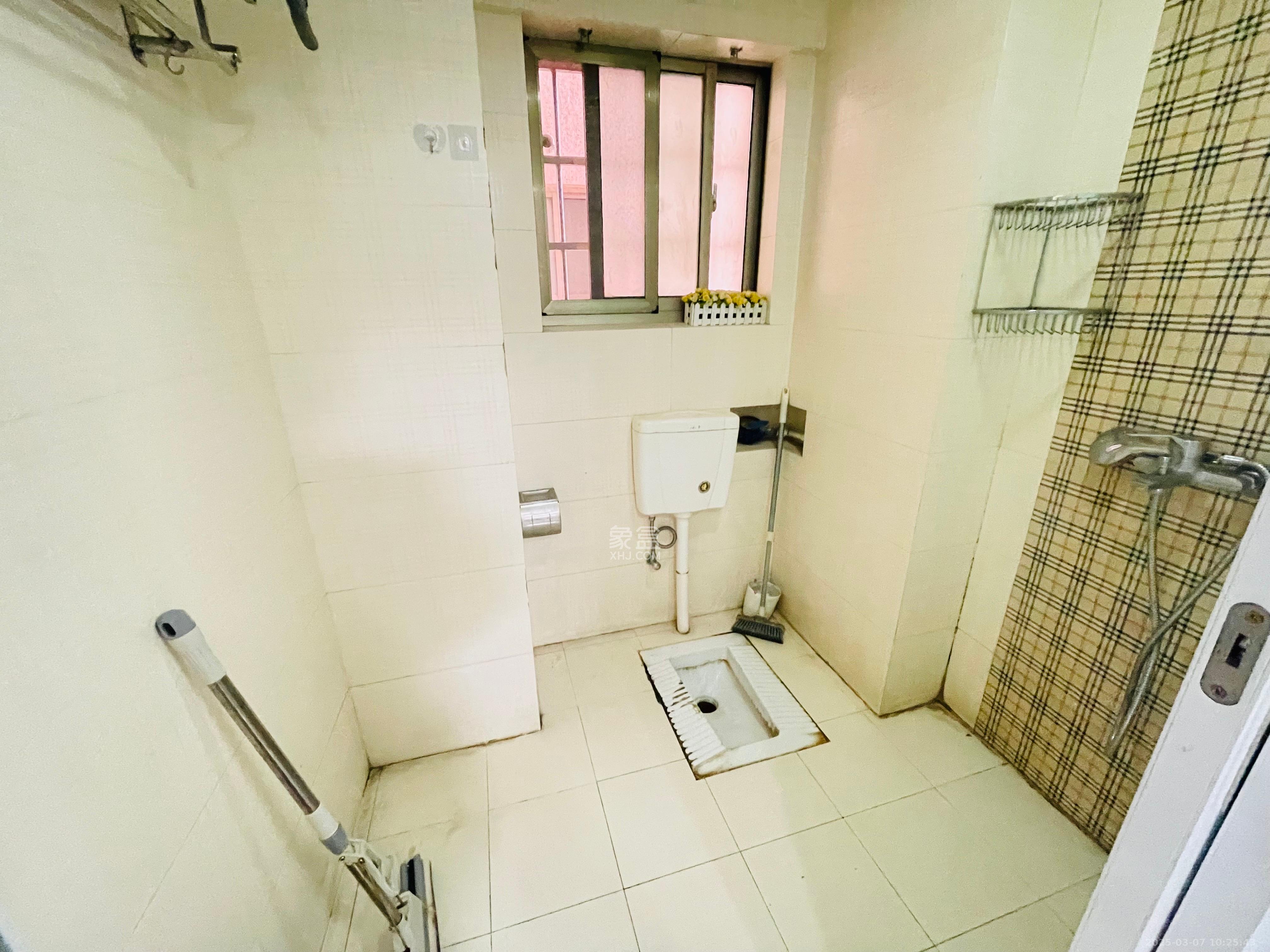 南国嘉苑 4室2厅2卫 3500.0元/月 南国嘉苑 4室2厅2卫 3500.0元/月室内图