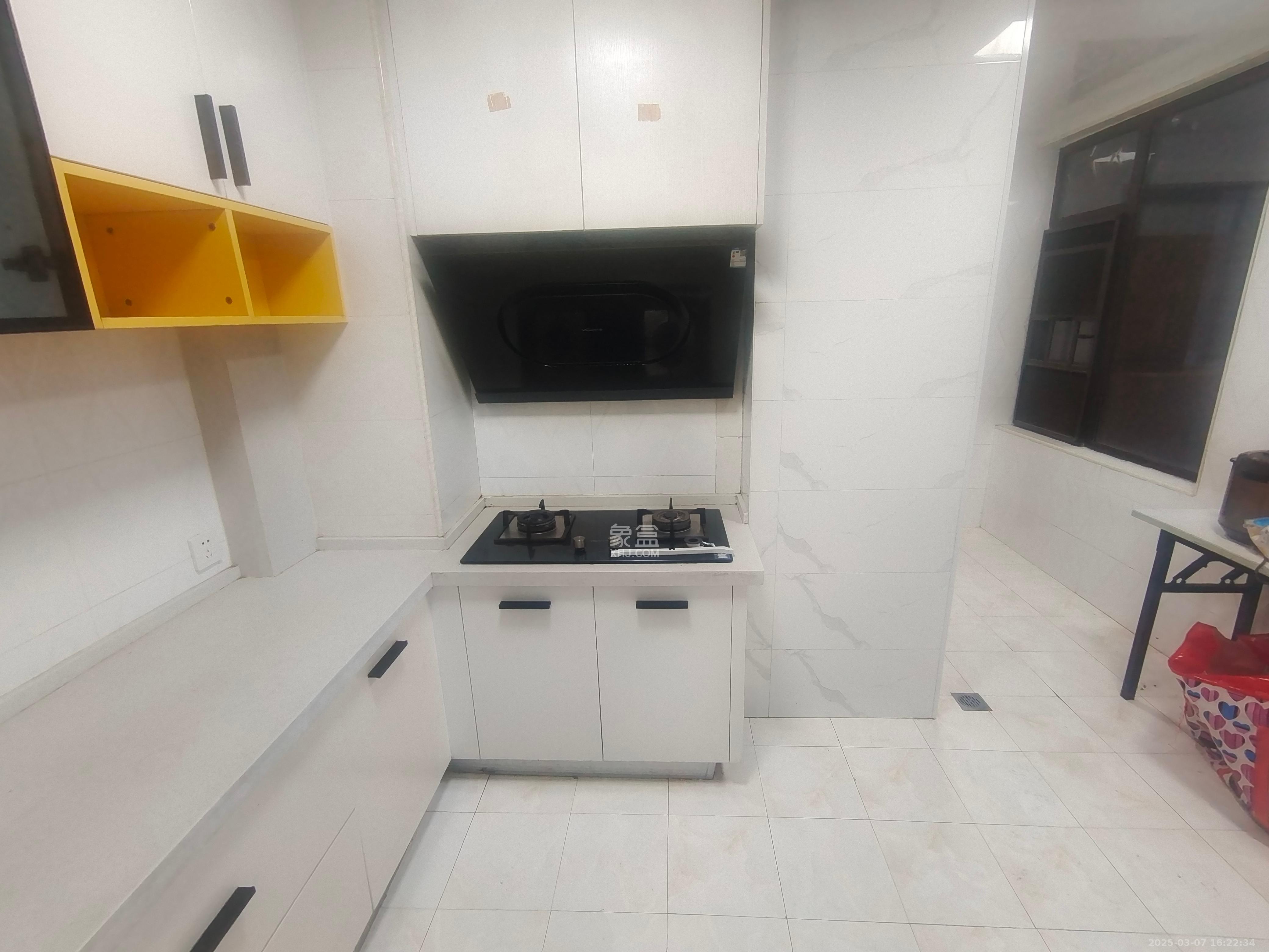 勤诚达境界城 3室2厅2卫 1800.0元/月 勤诚达境界城 3室2厅2卫 1800.0元/月室内图