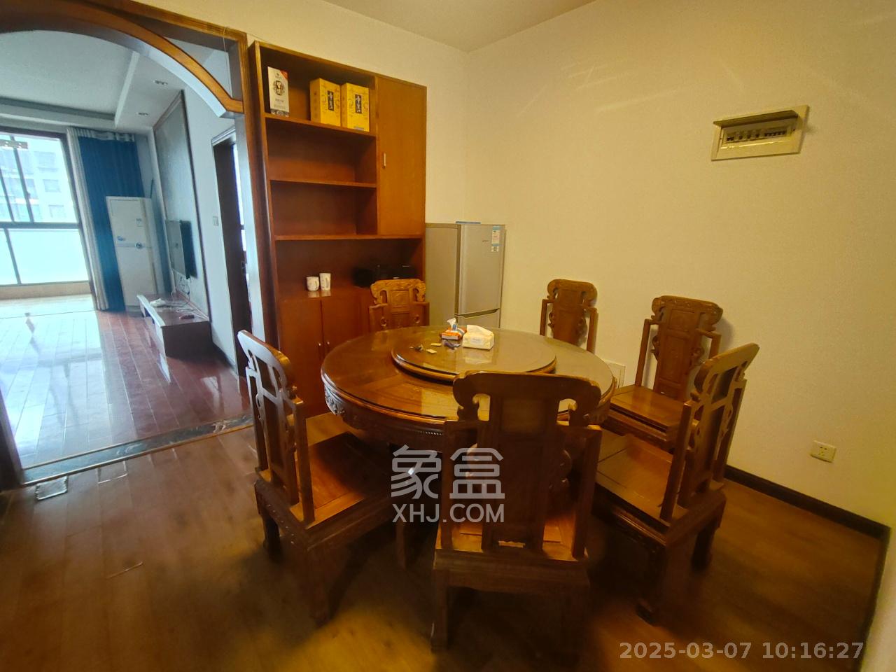 湘江世纪城揽江苑  3室2厅2卫   2800.00元/月室内图