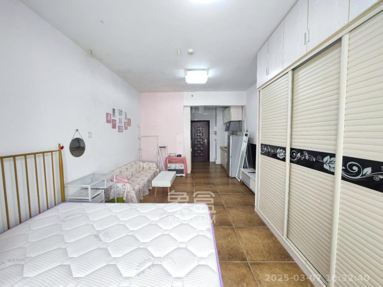 万科魅力之城  1室1厅1卫   1300.00元/月室内图