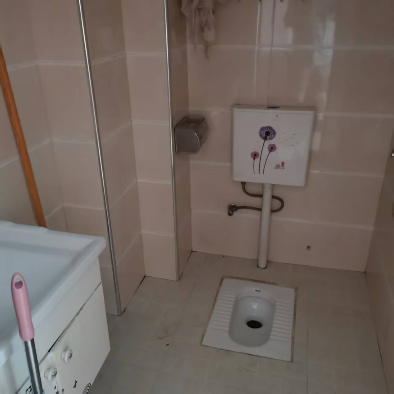 五洲富隆中心  1室1厅1卫    700.0元/月室内图