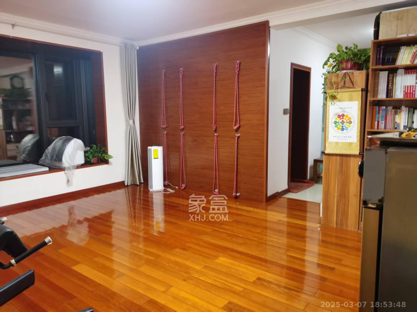 新星小区 3室2厅1卫 2400.0元/月 新星小区 3室2厅1卫 2400.0元/月室内图