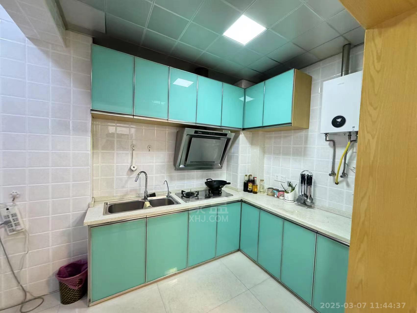 流金岁月-华晨国际 2室1厅1卫 1800.0元/月 流金岁月-华晨国际 2室1厅1卫 1800.0元/月室内图