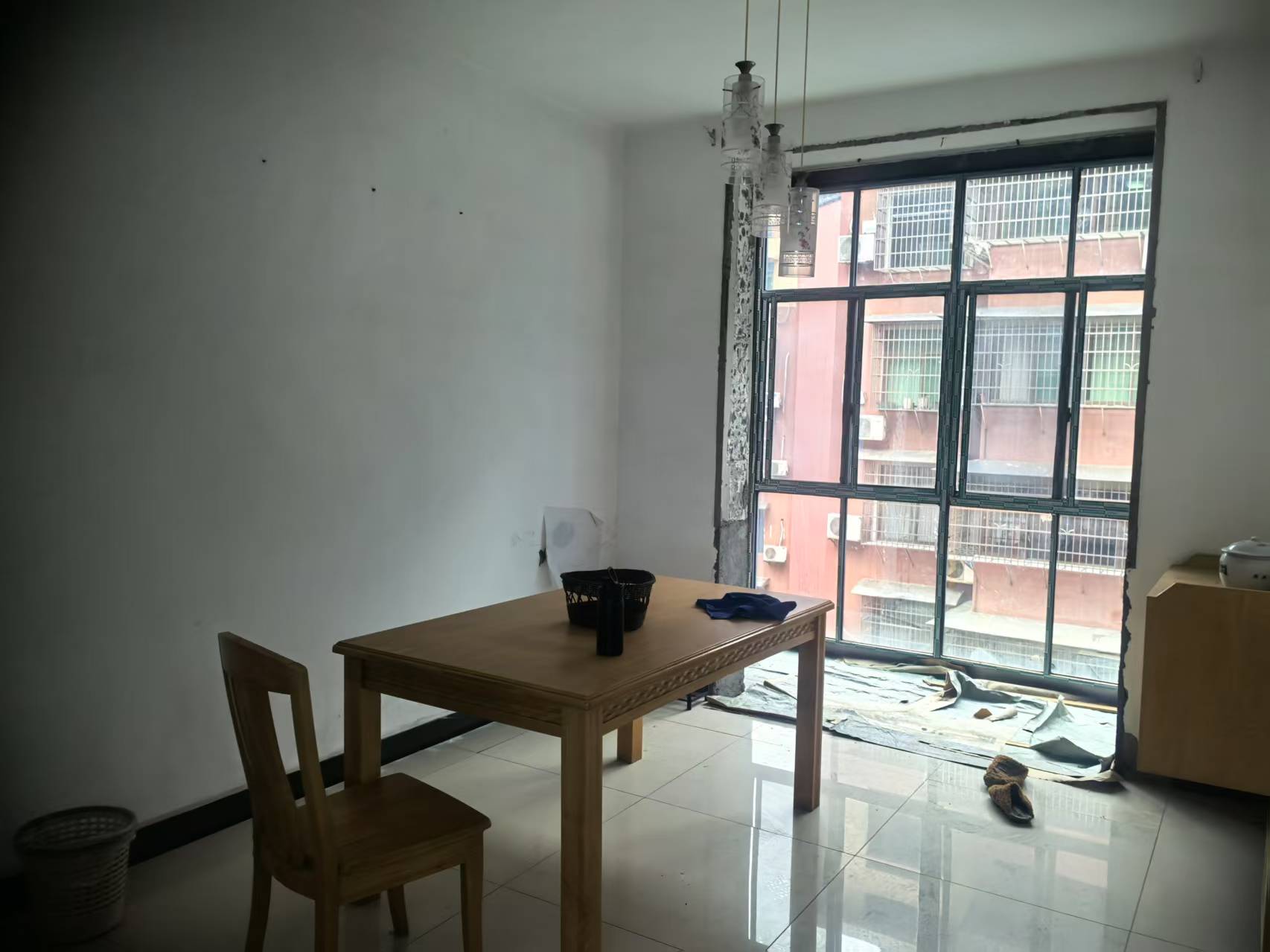 园林苑 3室2厅2卫 2100.0元/月 园林苑 3室2厅2卫 2100.0元/月室内图