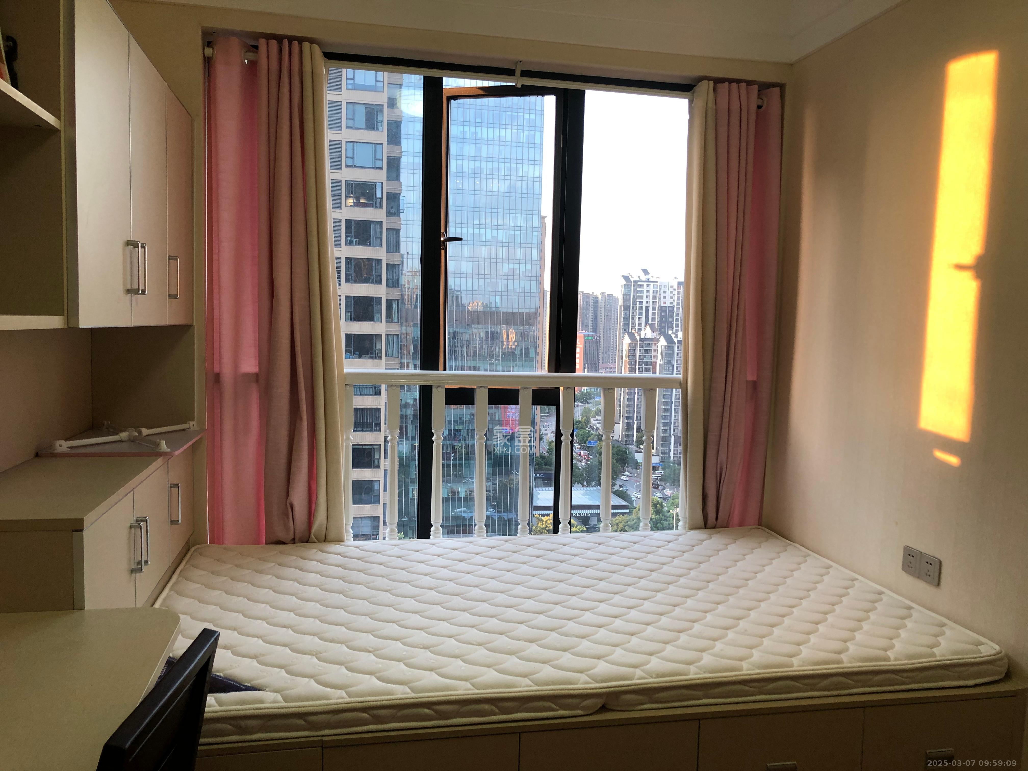 东城港  3室2厅2卫   3500.00元/月室内图