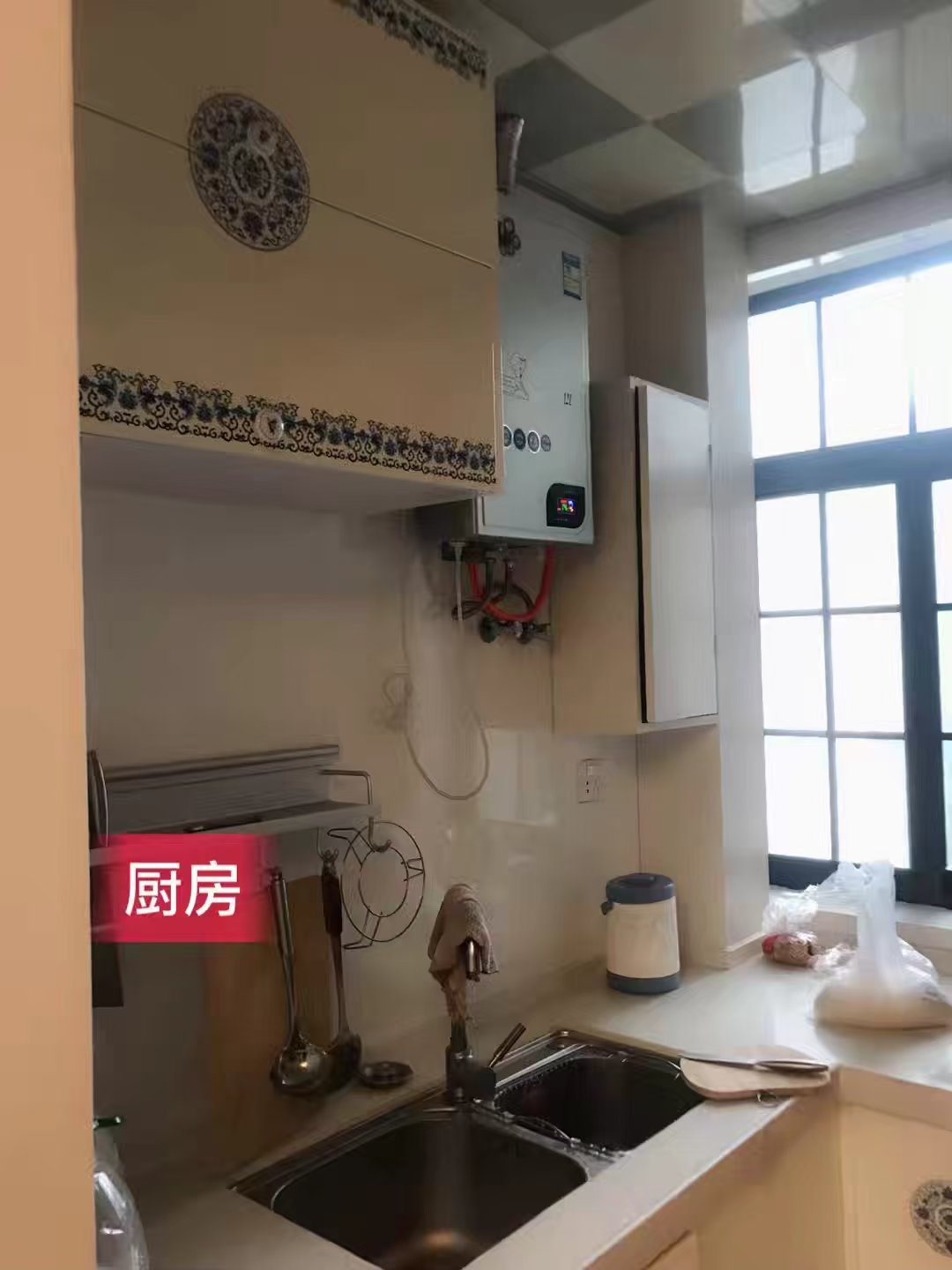 逸臣桃源 3室2厅2卫 2333.00元/月 逸臣桃源 3室2厅2卫 2333.00元/月室内图