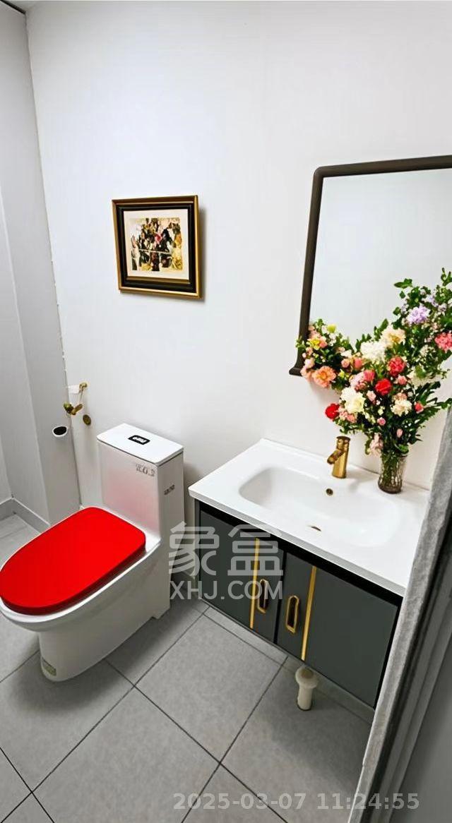 国欣向荣府  4室1厅1卫   2500.00元/月室内图