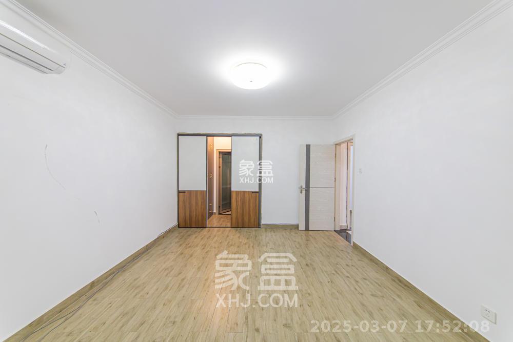 中建芙蓉嘉苑 4室2厅2卫 2800.0元/月 中建芙蓉嘉苑 4室2厅2卫 2800.0元/月室内图