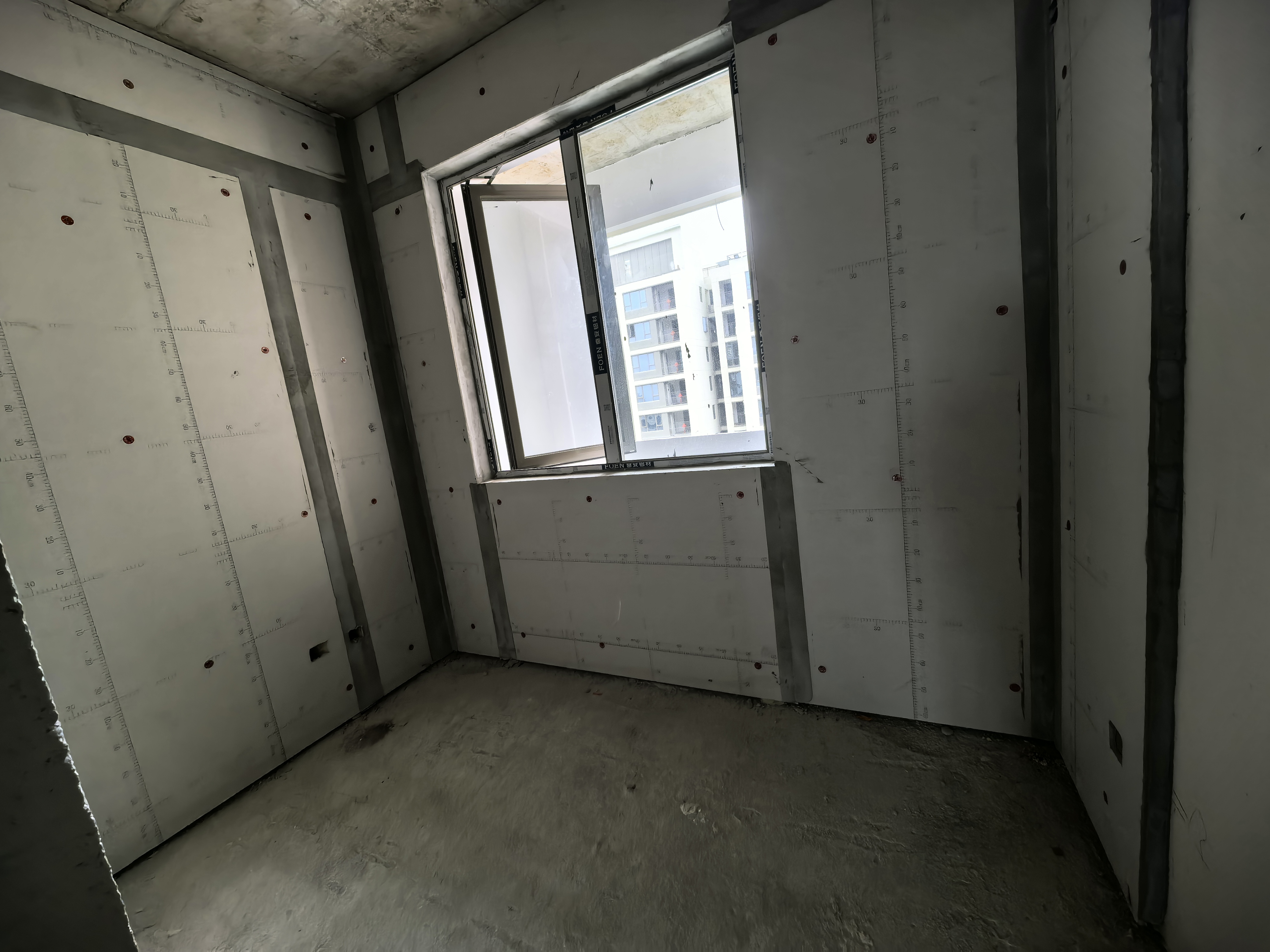 吾悦广场 4室2厅2卫 69.8万 吾悦广场 4室2厅2卫 69.8万客厅