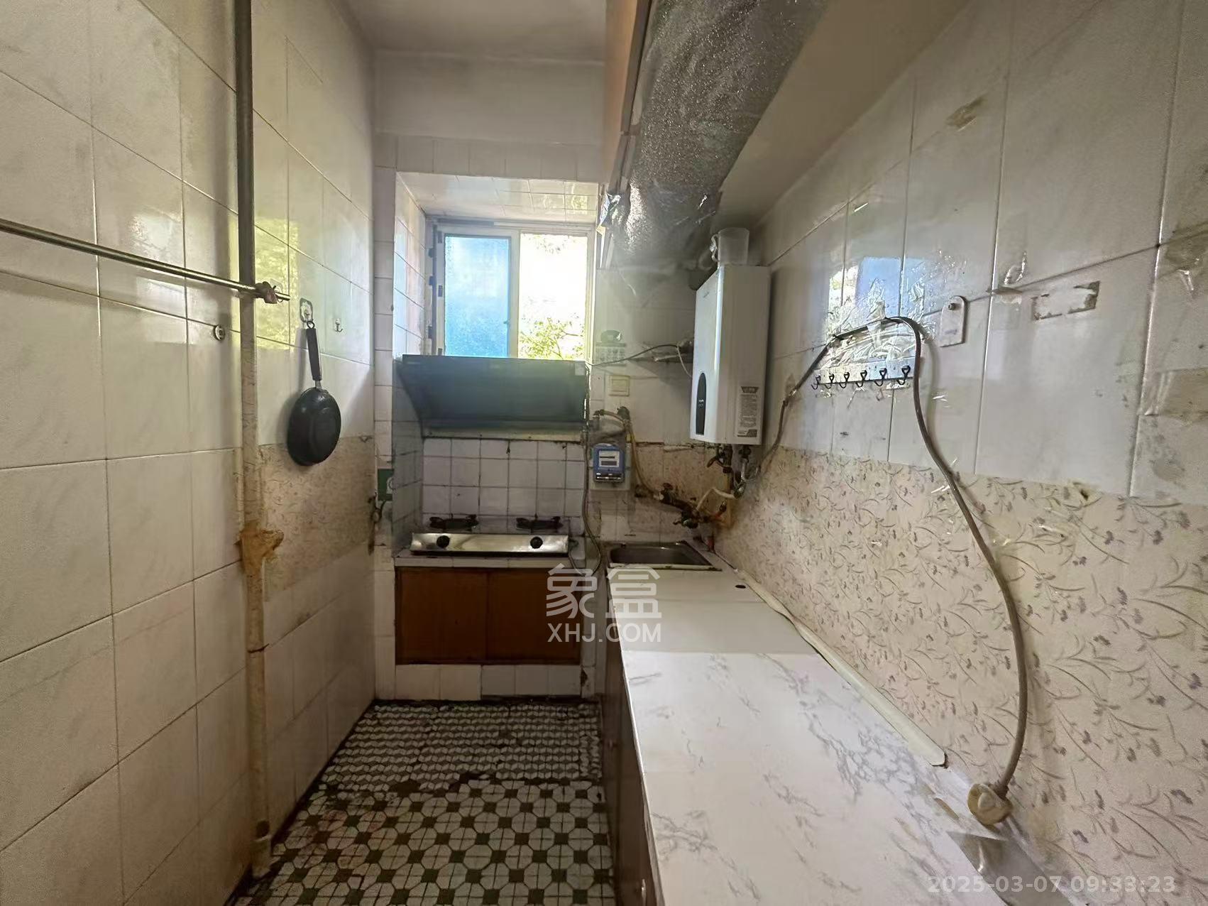 长钢宿舍小区 1室1厅1卫 600.0元/月 长钢宿舍小区 1室1厅1卫 600.0元/月室内图