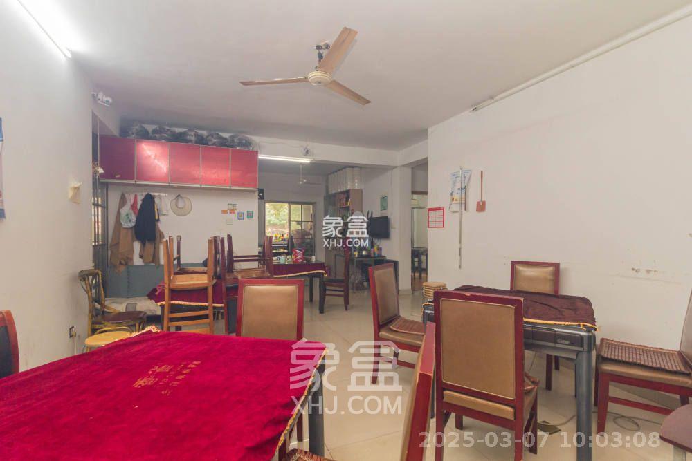 旭辉华庭  4室2厅2卫   2800.00元/月