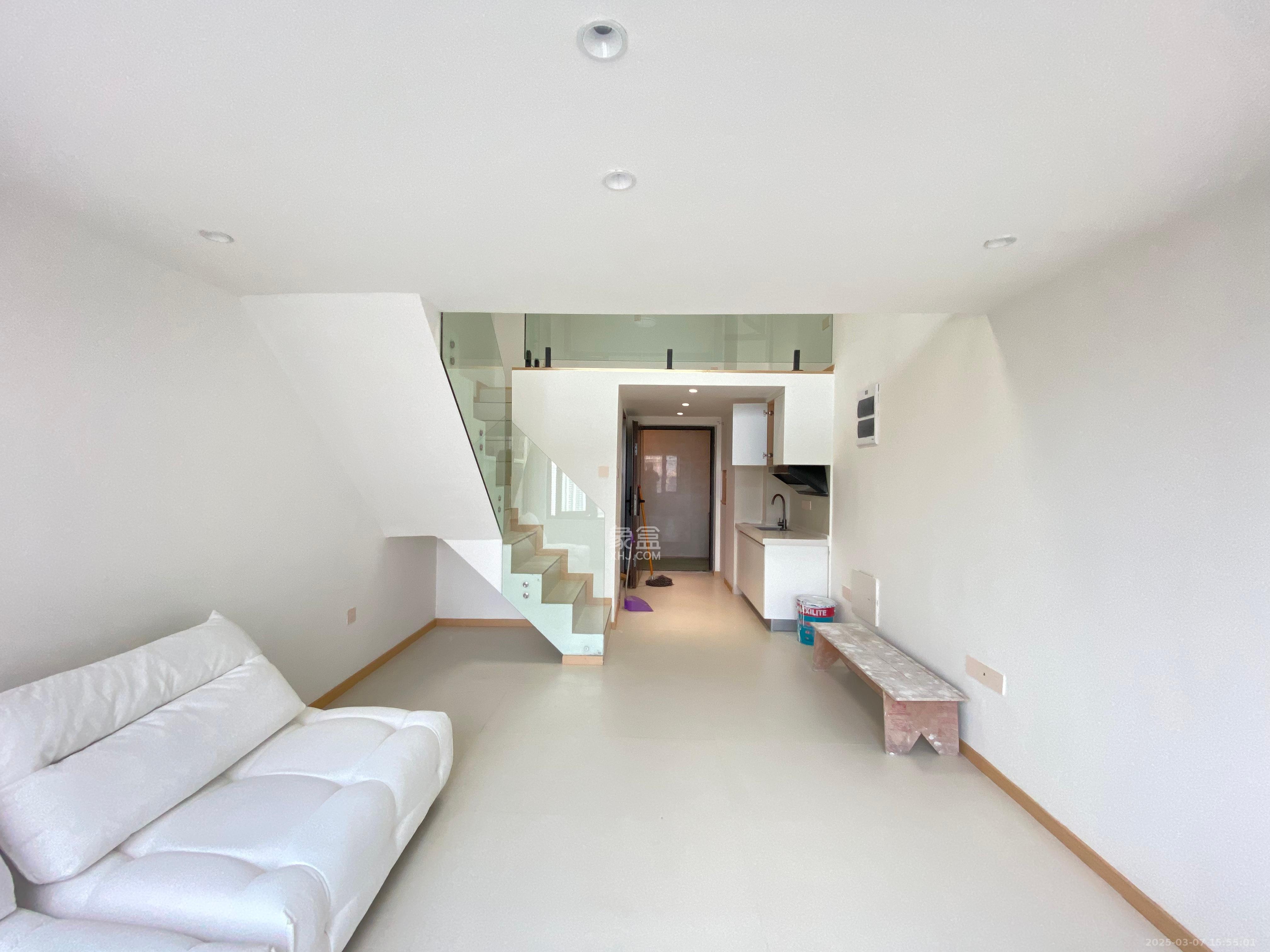 万科紫台  2室1厅1卫   2100.00元/月室内图