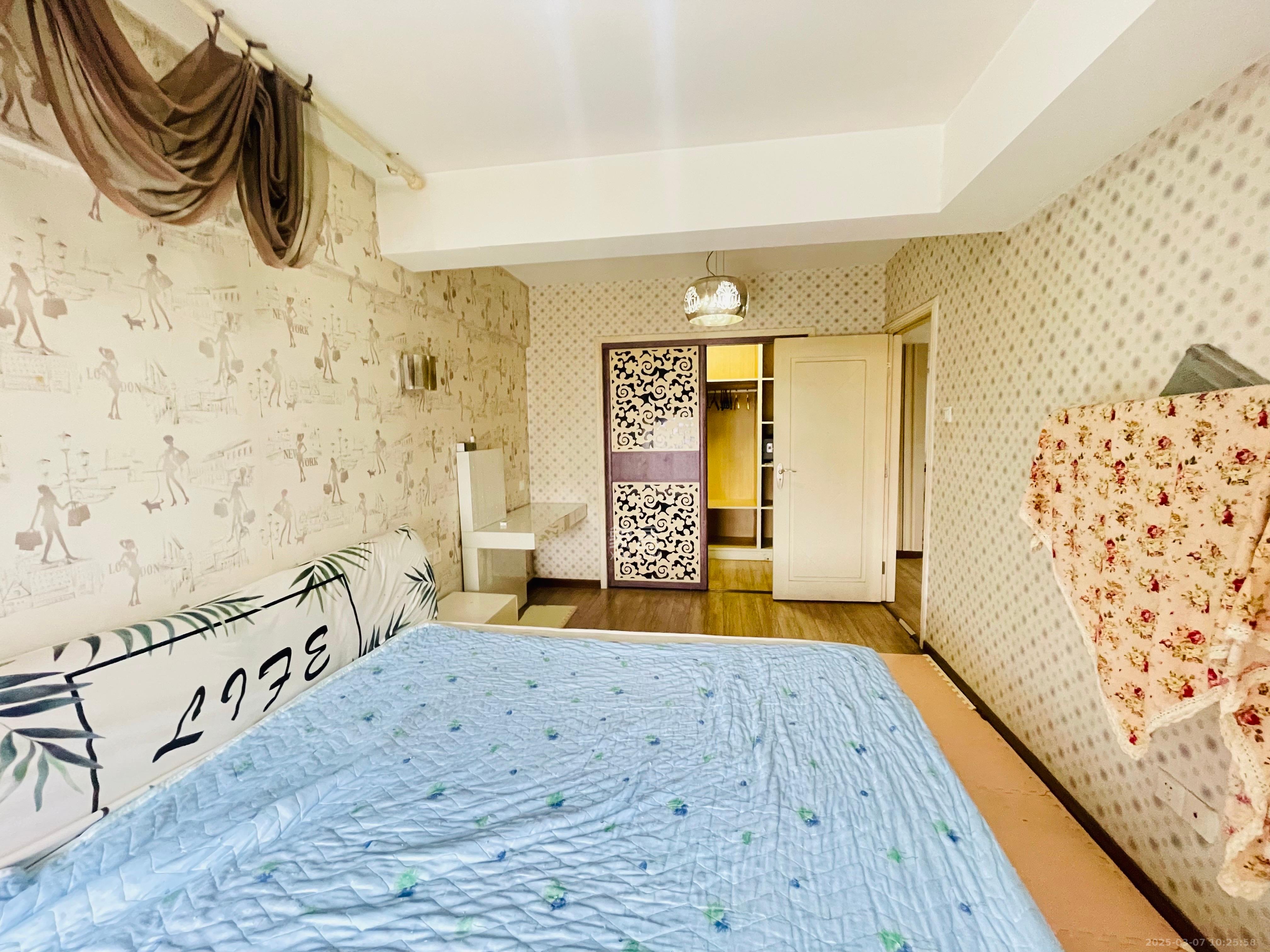 南国嘉苑 4室2厅2卫 3500.0元/月 南国嘉苑 4室2厅2卫 3500.0元/月室内图