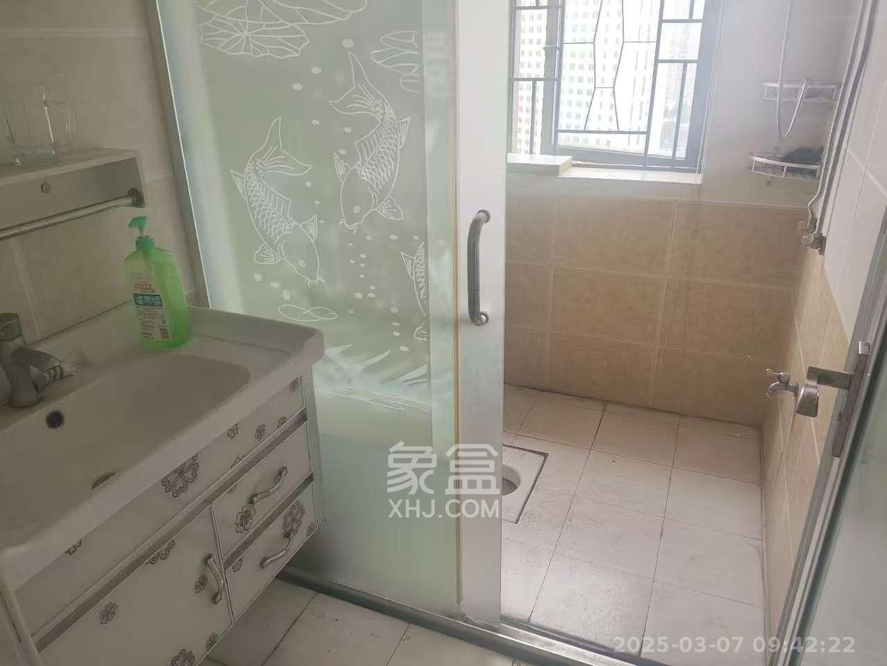 钱隆樽品(一、二、三期) 2室2厅1卫 4000.0元/月 钱隆樽品(一、二、三期) 2室2厅1卫 4000.0元/月室内图