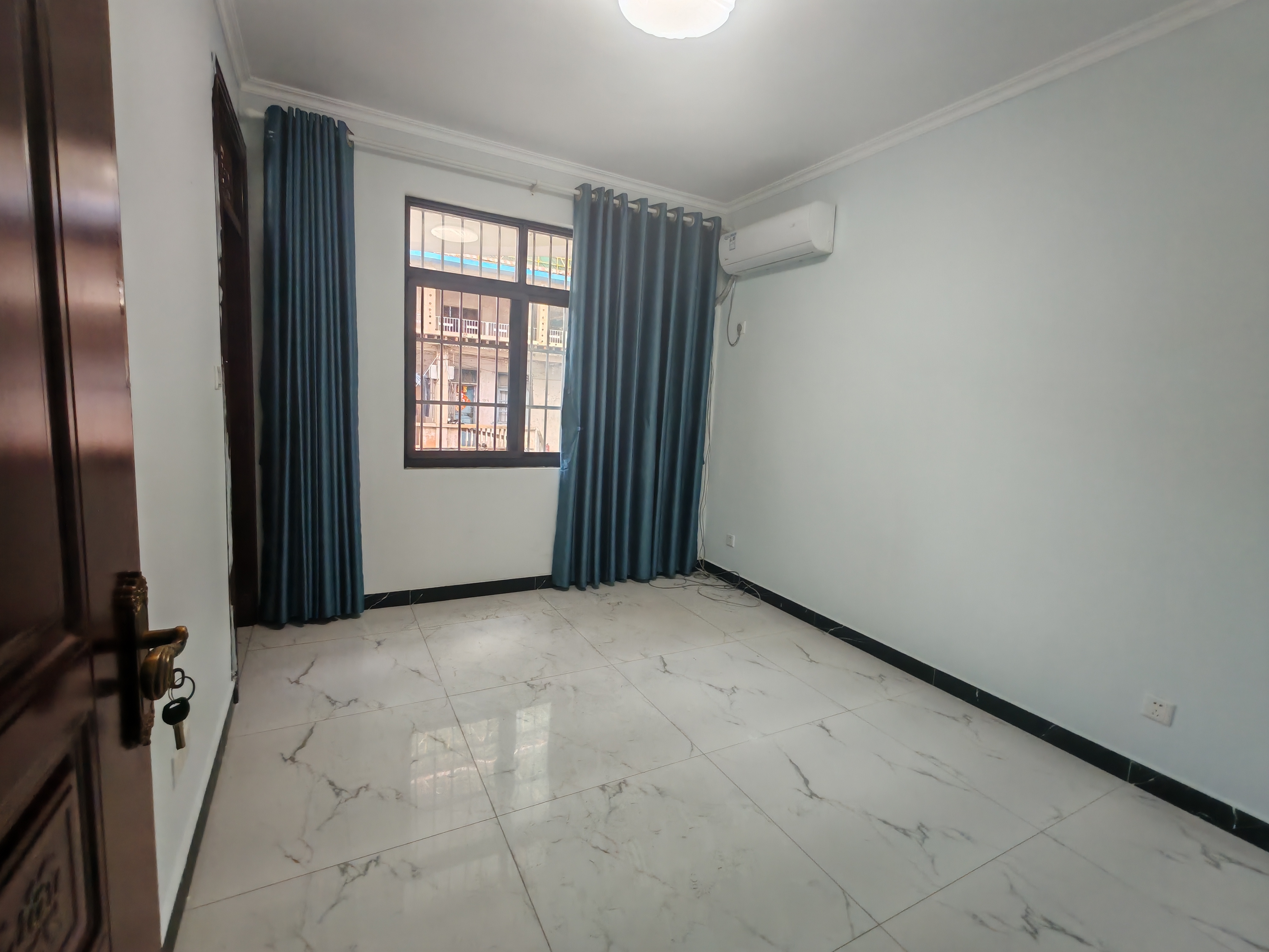 外经别墅 6室2厅2卫 11000.0元/月 外经别墅 6室2厅2卫 11000.0元/月室内图