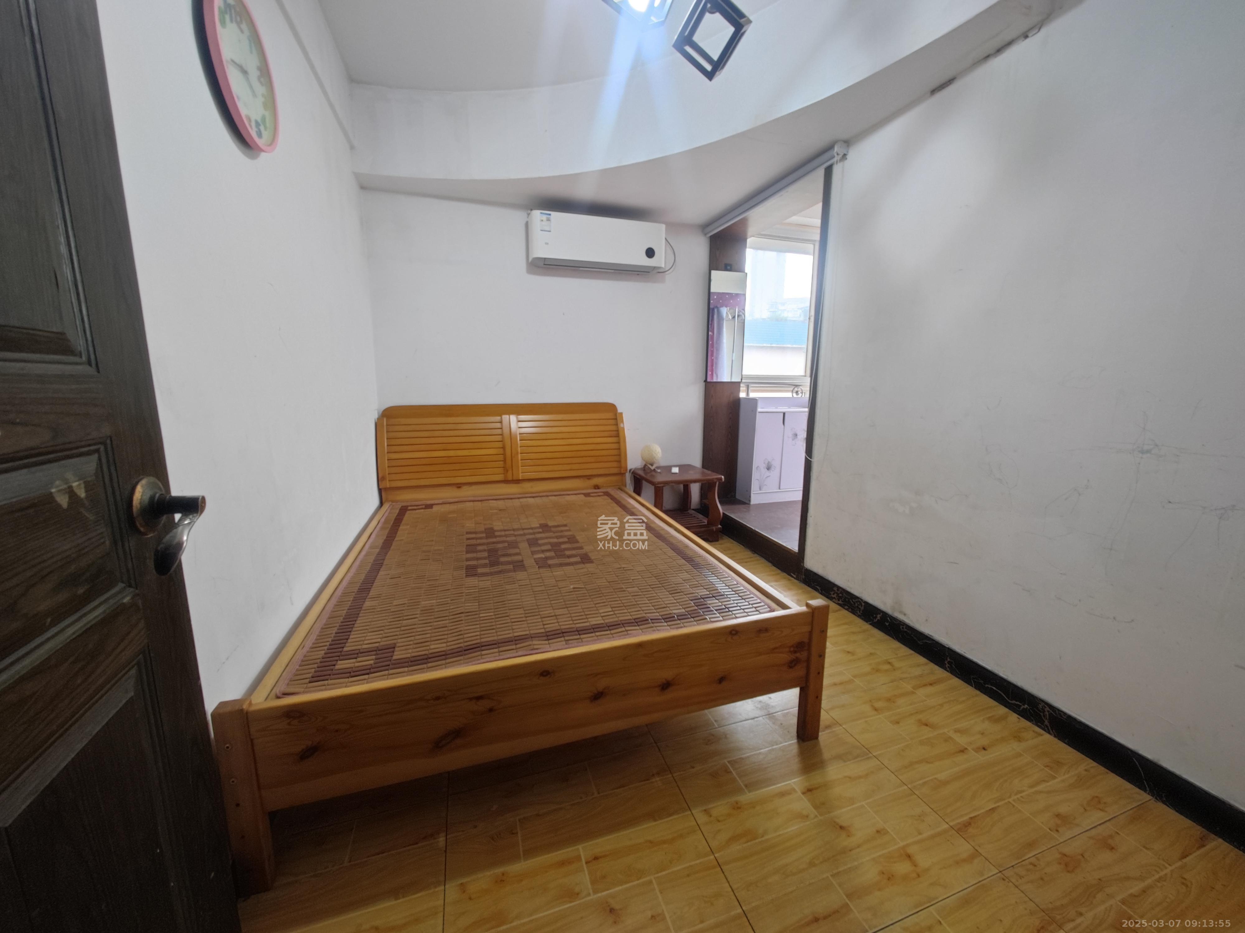 丽江翠园  3室2厅1卫   1800.00元/月室内图