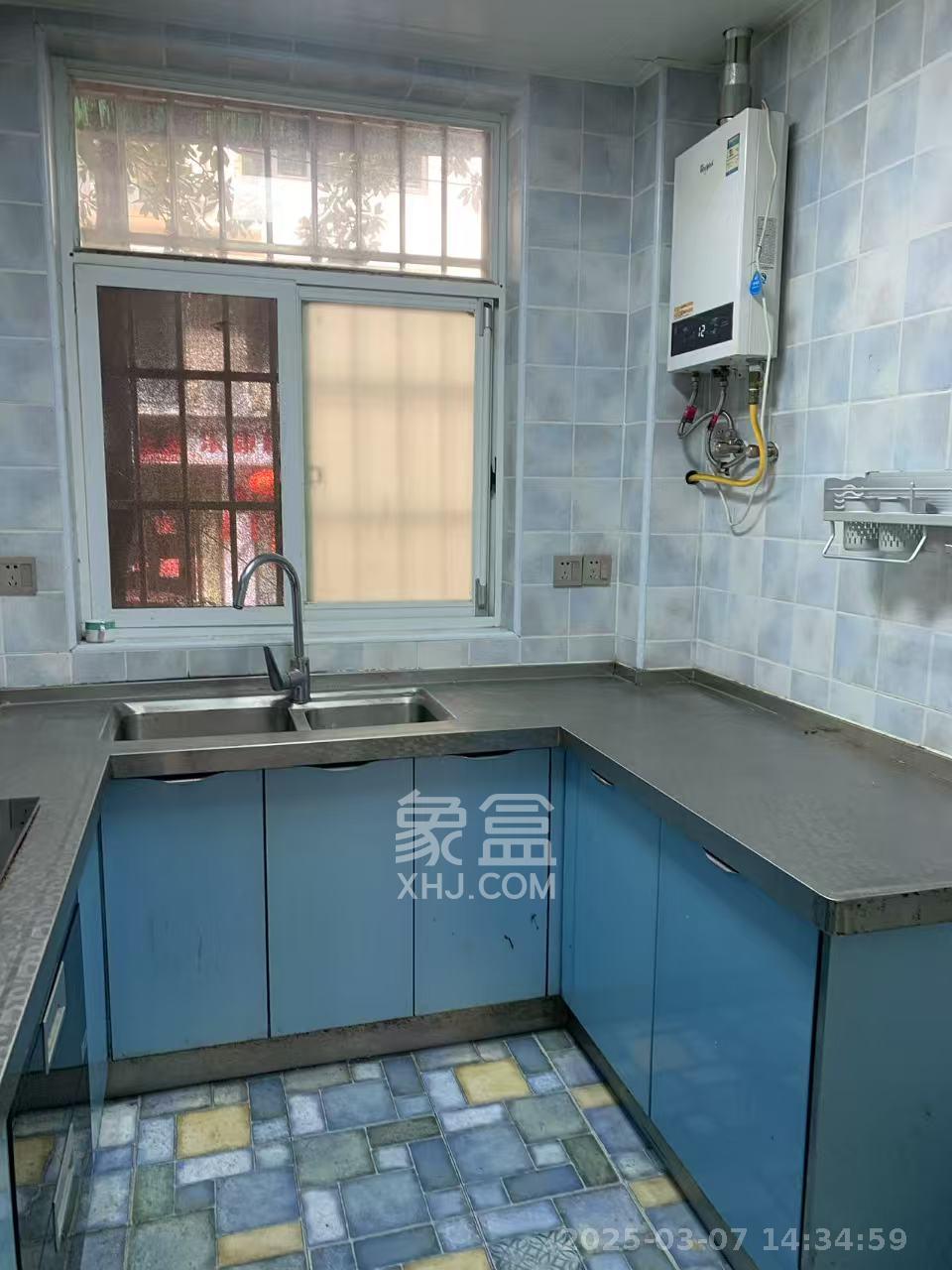 海华嘉园 5室2厅2卫 3500.0元/月 海华嘉园 5室2厅2卫 3500.0元/月室内图