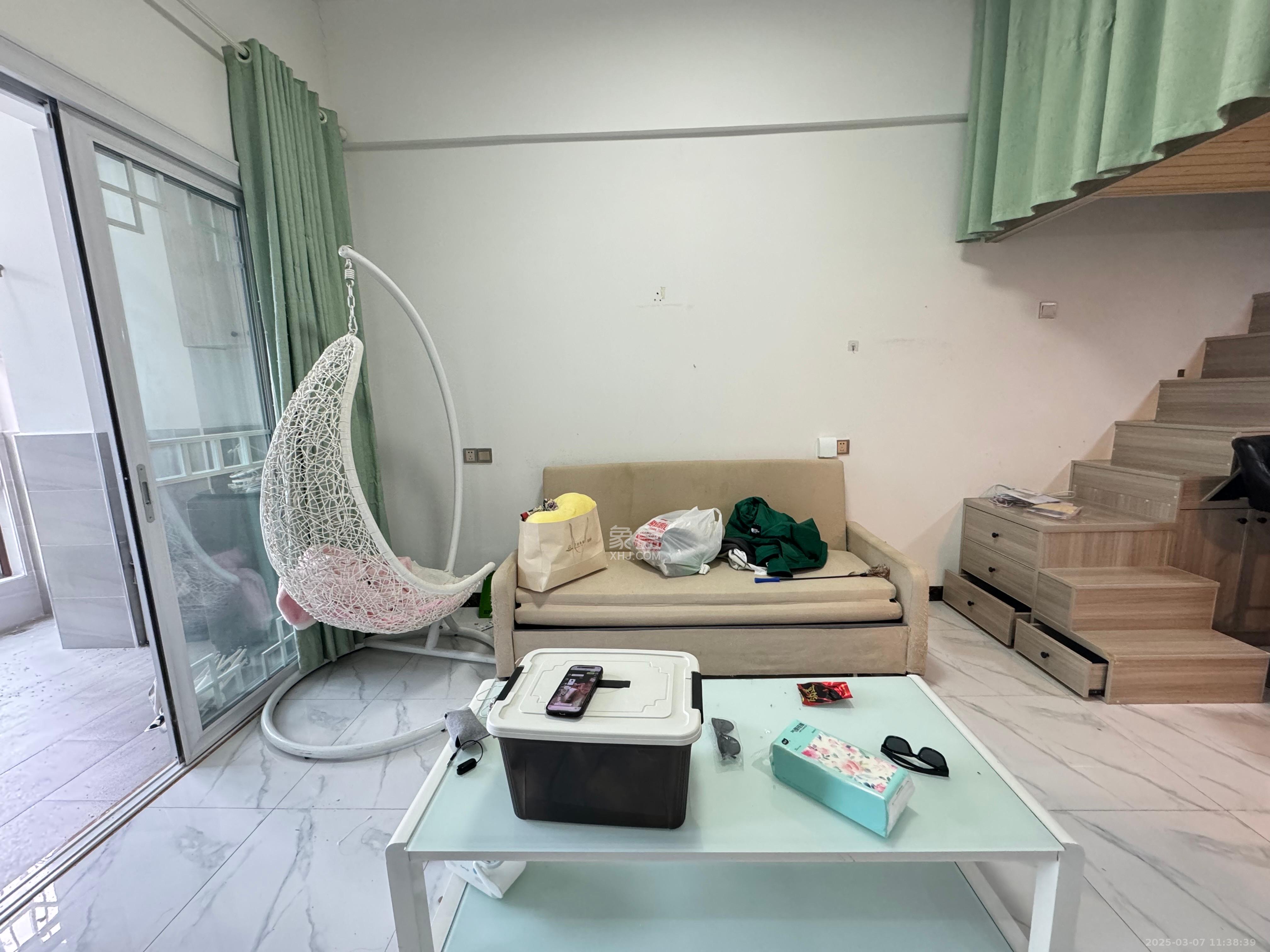 湖湾世景  1室1厅1卫   1500.00元/月室内图