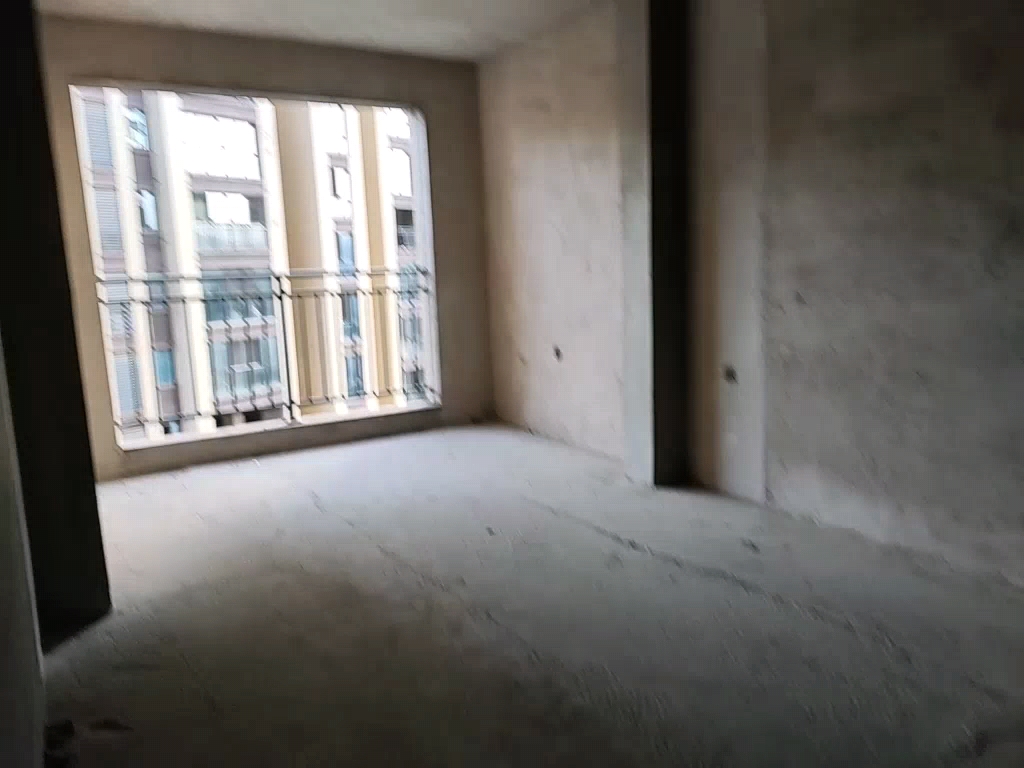 山水印象  4室2厅2卫    120.0万 山水印象  4室2厅2卫    120.0万客厅