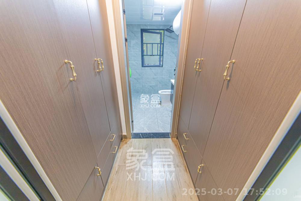 中建芙蓉嘉苑 4室2厅2卫 2800.0元/月 中建芙蓉嘉苑 4室2厅2卫 2800.0元/月室内图