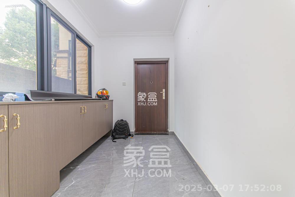 中建芙蓉嘉苑 4室2厅2卫 2800.0元/月 中建芙蓉嘉苑 4室2厅2卫 2800.0元/月室内图