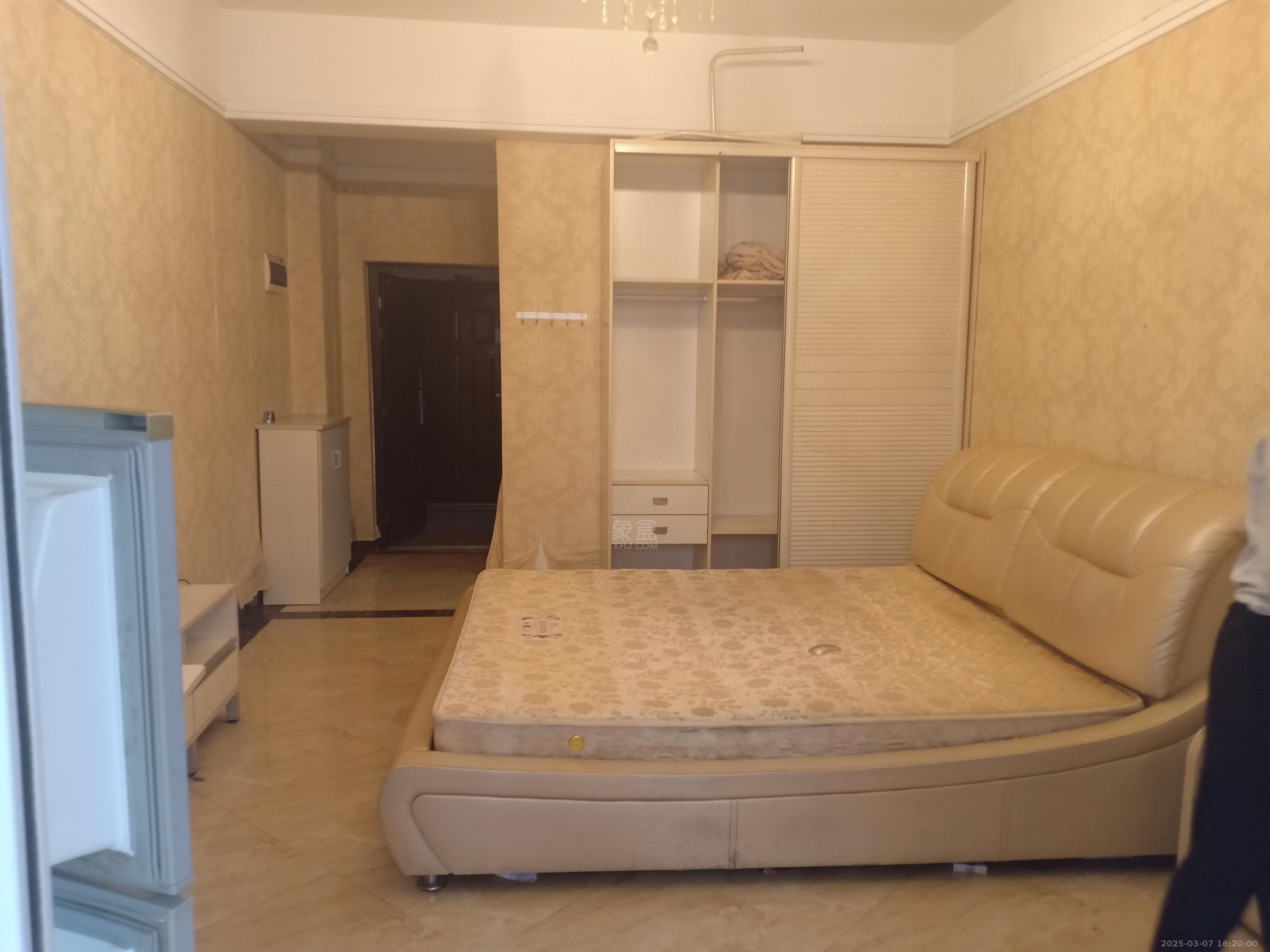 蓝筹公寓1栋 1室1厅1卫 1000.0元/月 蓝筹公寓1栋 1室1厅1卫 1000.0元/月室内图