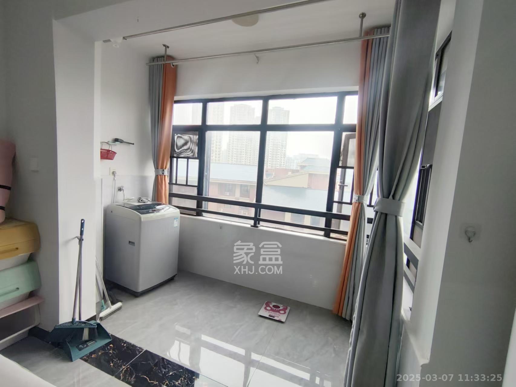 和庄  2室1厅1卫   2300.00元/月室内图