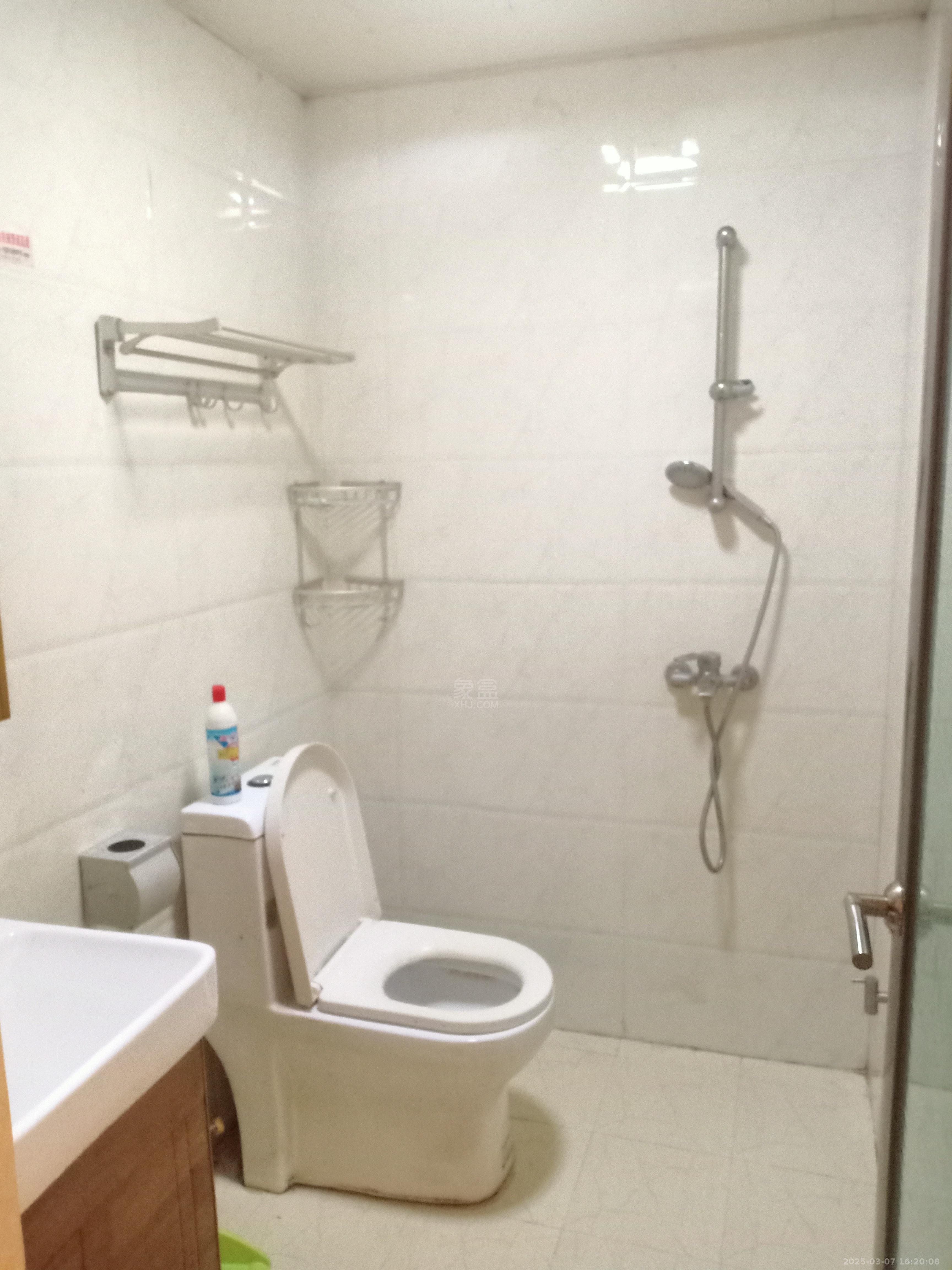 蓝筹公寓1栋 1室1厅1卫 1000.0元/月 蓝筹公寓1栋 1室1厅1卫 1000.0元/月室内图