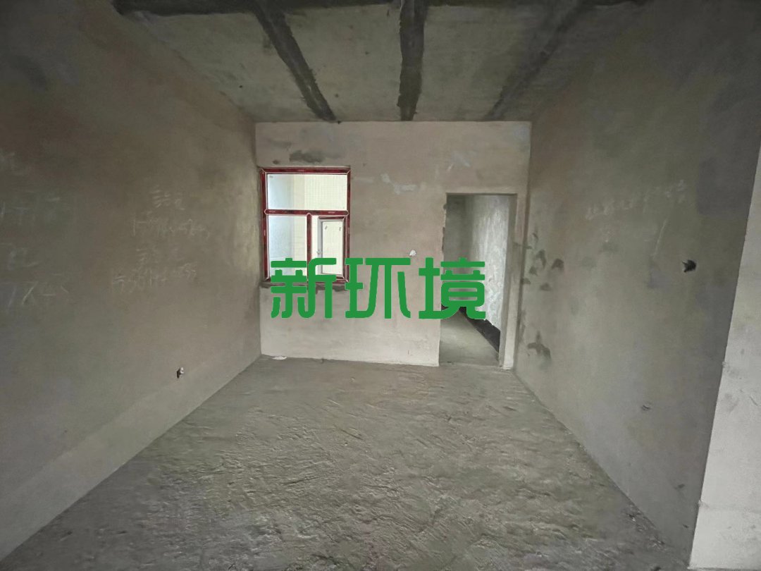玉恒龙岸小区  4室2厅2卫   83.80万客厅