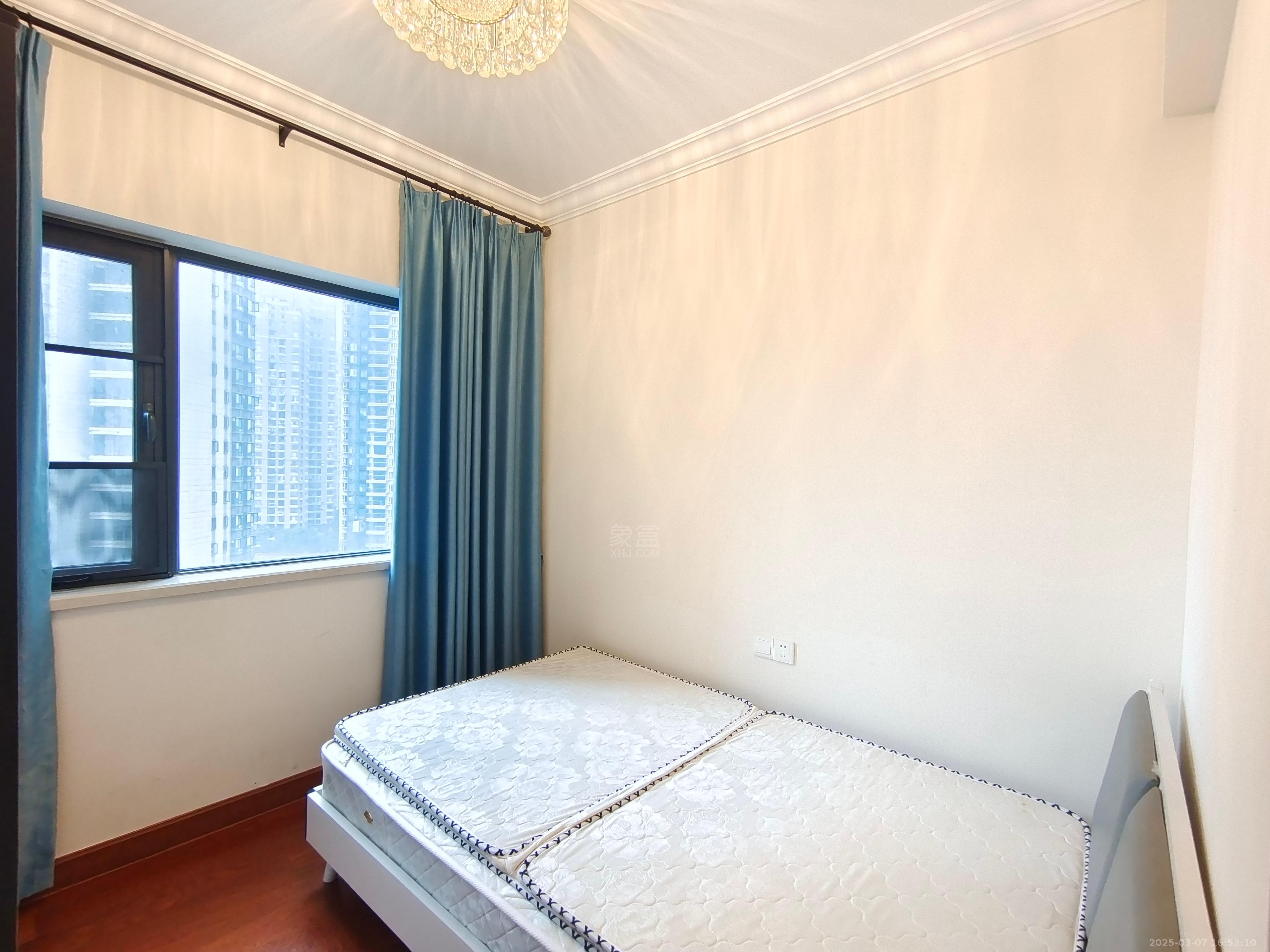 恒大华府 3室2厅1卫 2200.0元/月 恒大华府 3室2厅1卫 2200.0元/月室内图