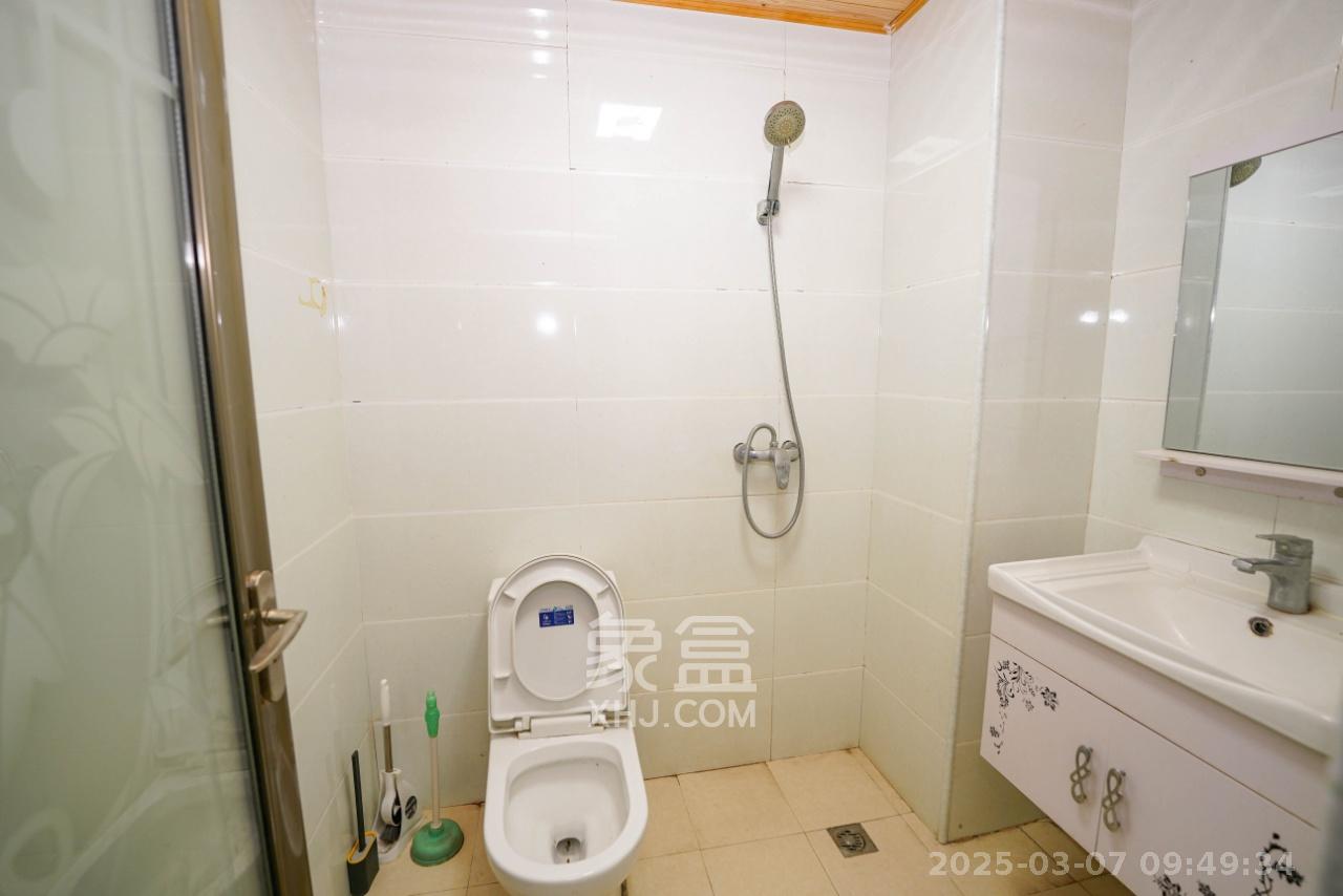 五矿紫湖香醍 1室1厅1卫 1000.0元/月 五矿紫湖香醍 1室1厅1卫 1000.0元/月室内图