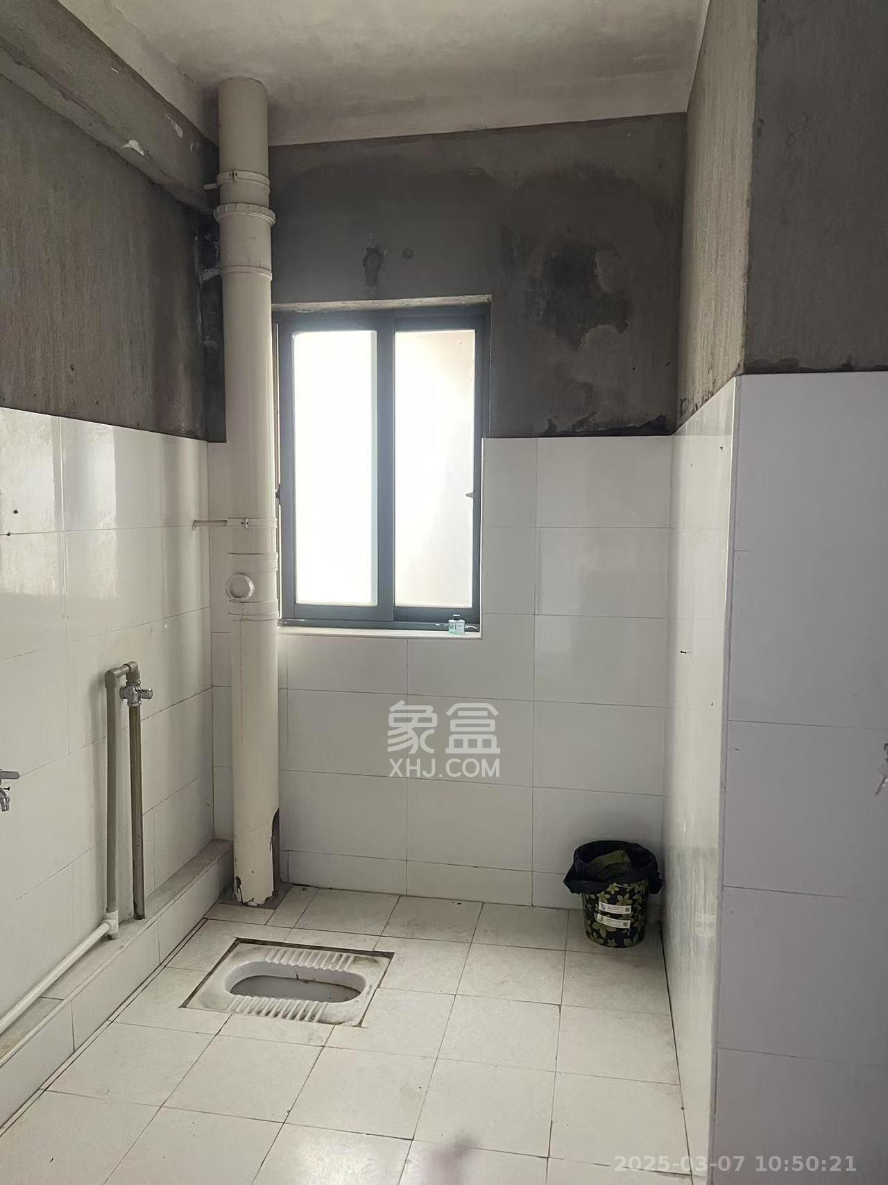 西子花苑  3室2厅1卫   1600.00元/月室内图