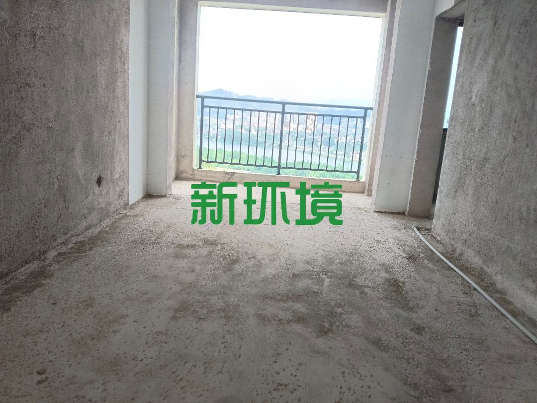 空港新城二期  4室2厅2卫   60.00万客厅
