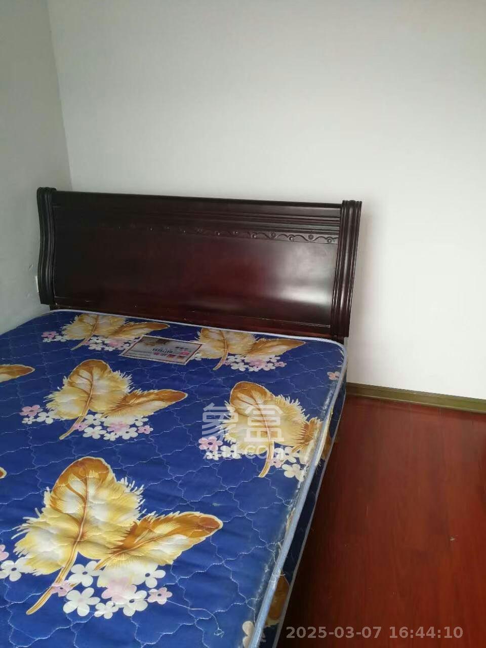 江临天下  2室2厅1卫    1900.0元/月 江临天下  2室2厅1卫    1900.0元/月室内图