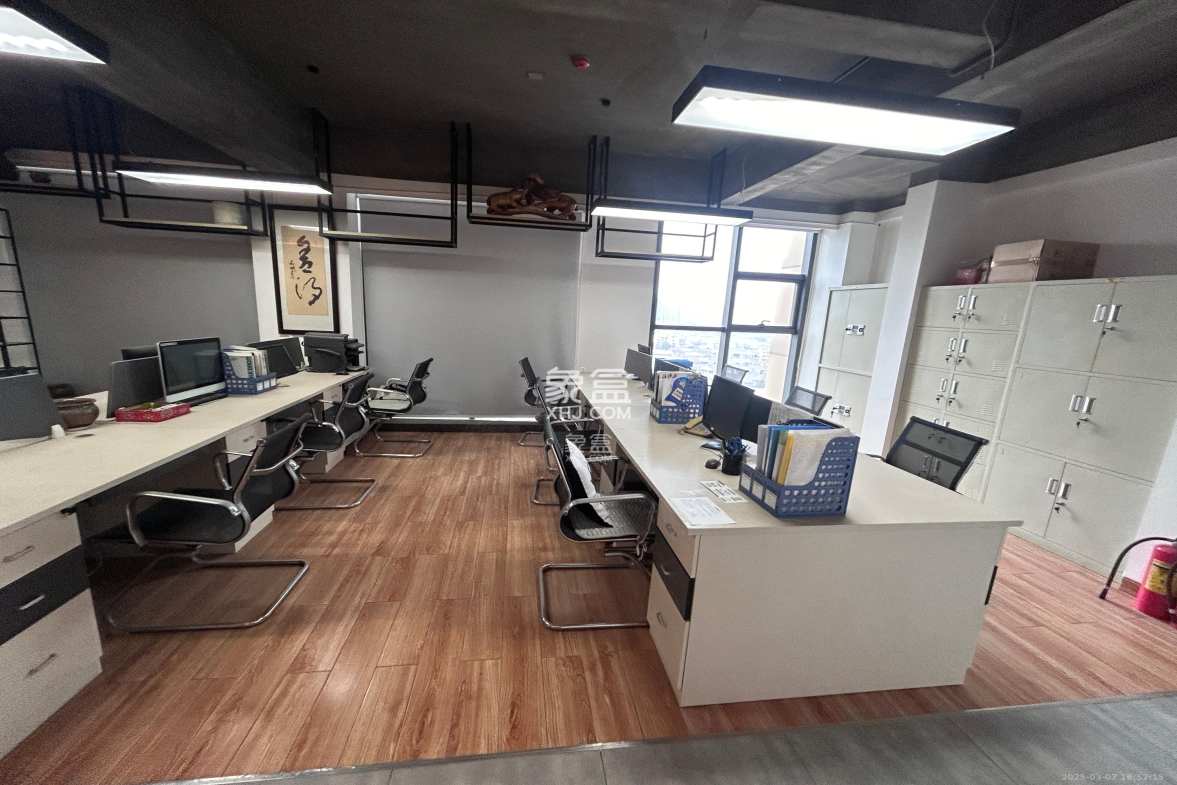 万坤图财富广场 1室1厅0卫 9000.0元/月 万坤图财富广场 1室1厅0卫 9000.0元/月室内图