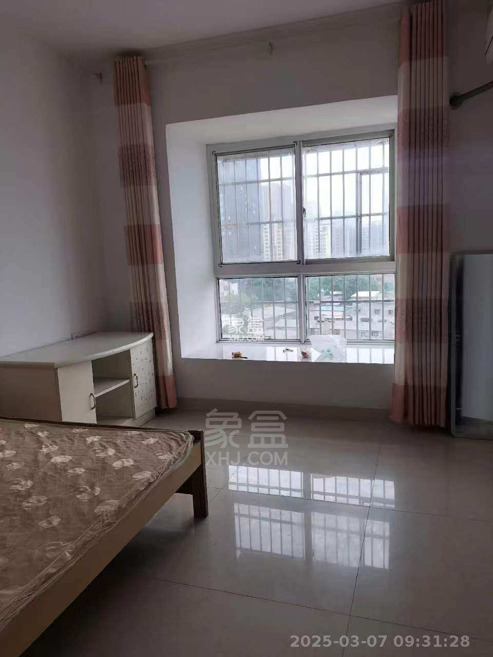 香草园二期春晓  3室2厅2卫    1500.0元/月 香草园二期春晓  3室2厅2卫    1500.0元/月室内图