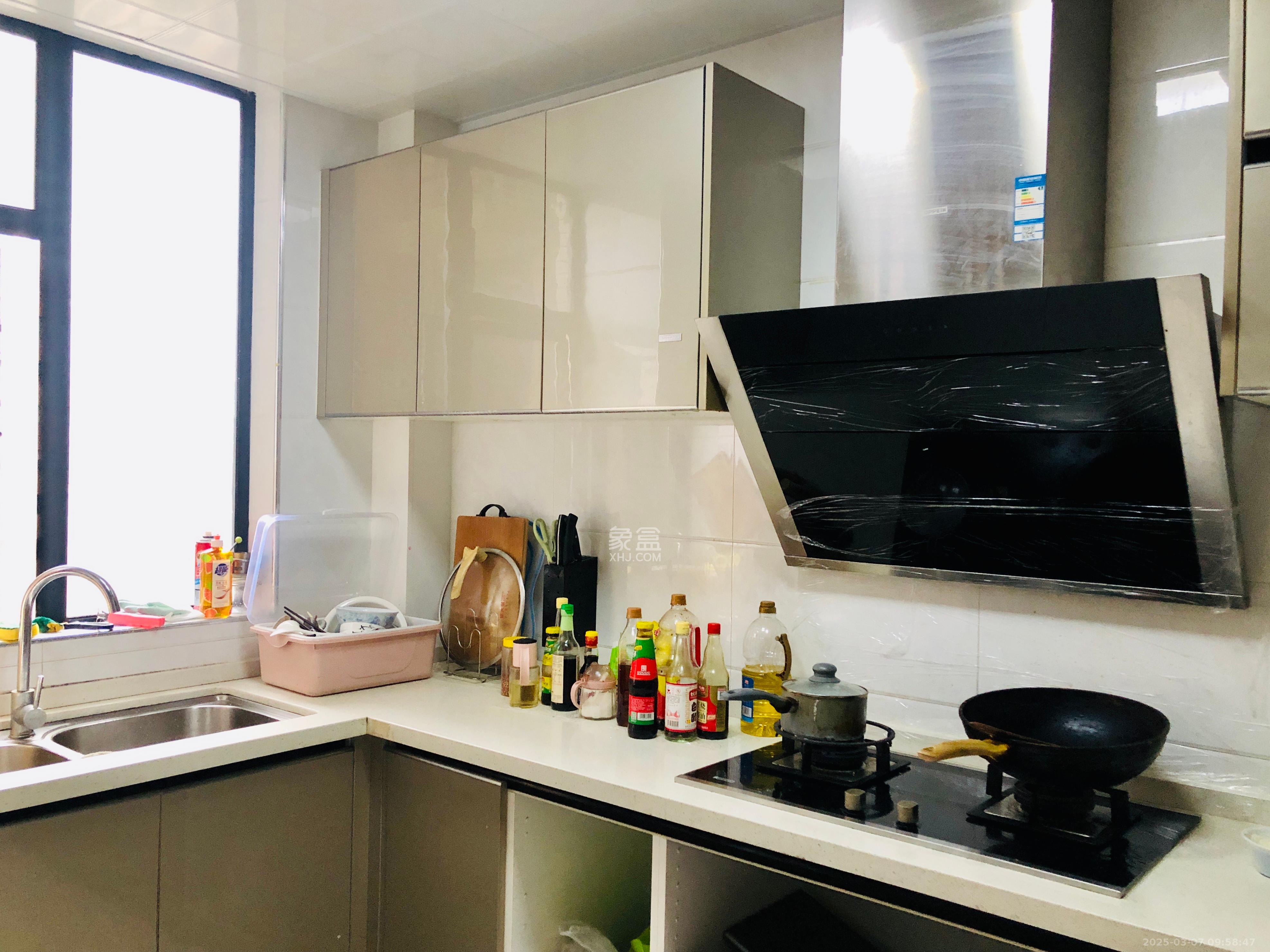 东城港  3室2厅2卫   3500.00元/月室内图
