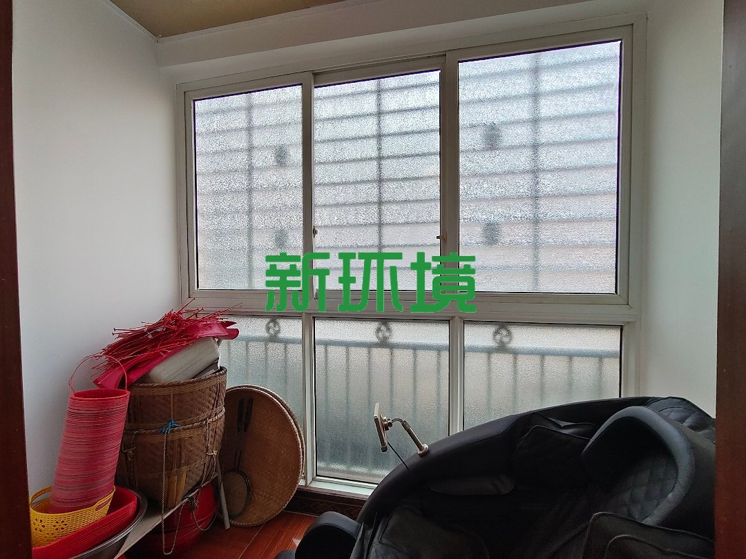华宇新村  3室2厅2卫   73.80万客厅
