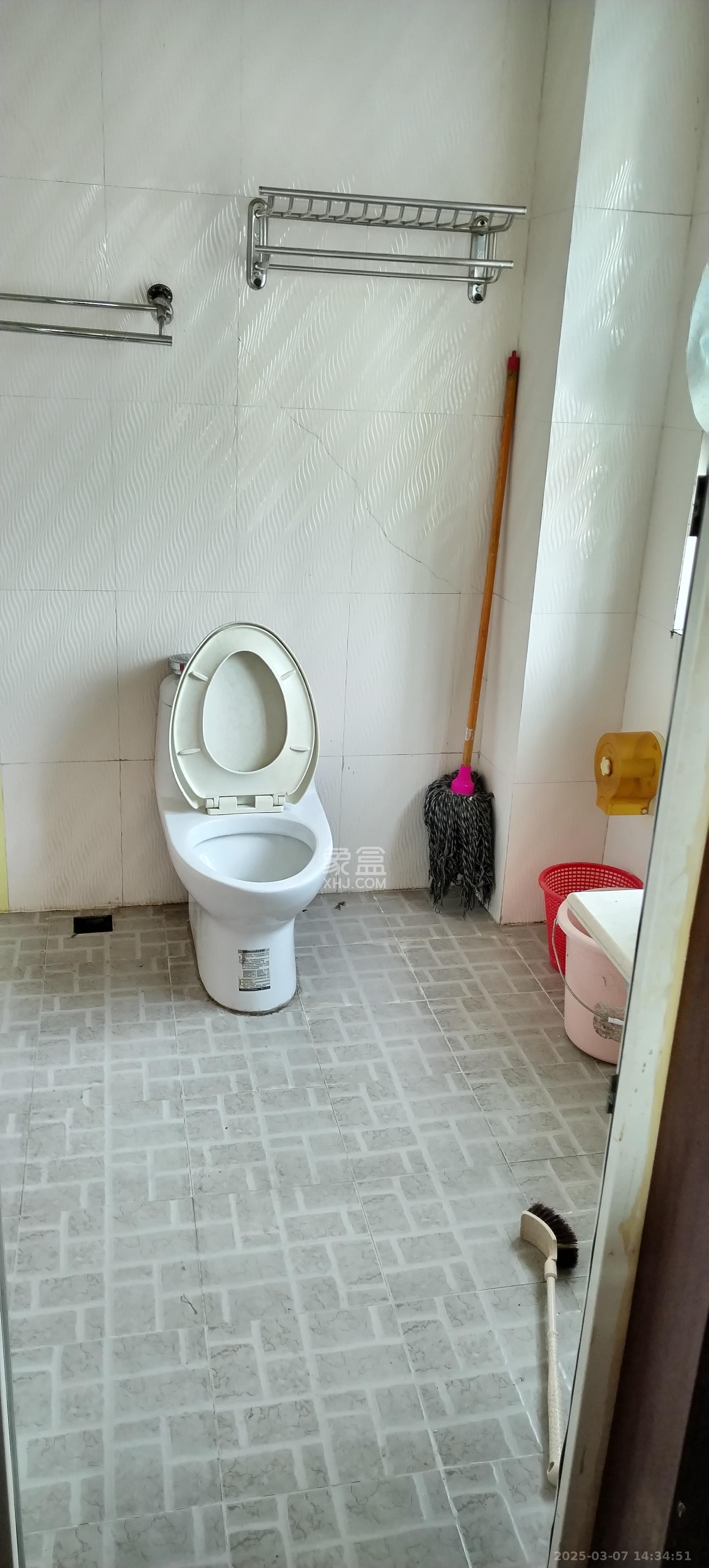 红星农博住宅小区(佳英农博小区) 4室2厅2卫 2400.0元/月 红星农博住宅小区(佳英农博小区) 4室2厅2卫 2400.0元/月室内图