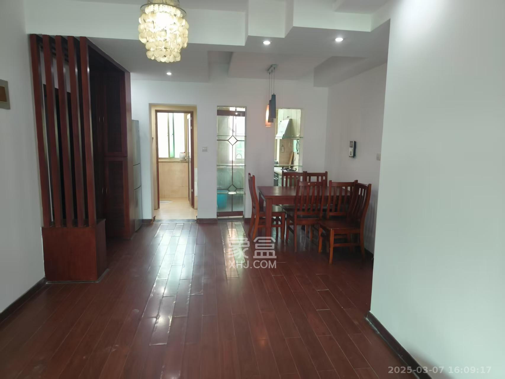 麓谷加州阳光 4室2厅2卫 3200.0元/月 麓谷加州阳光 4室2厅2卫 3200.0元/月室内图