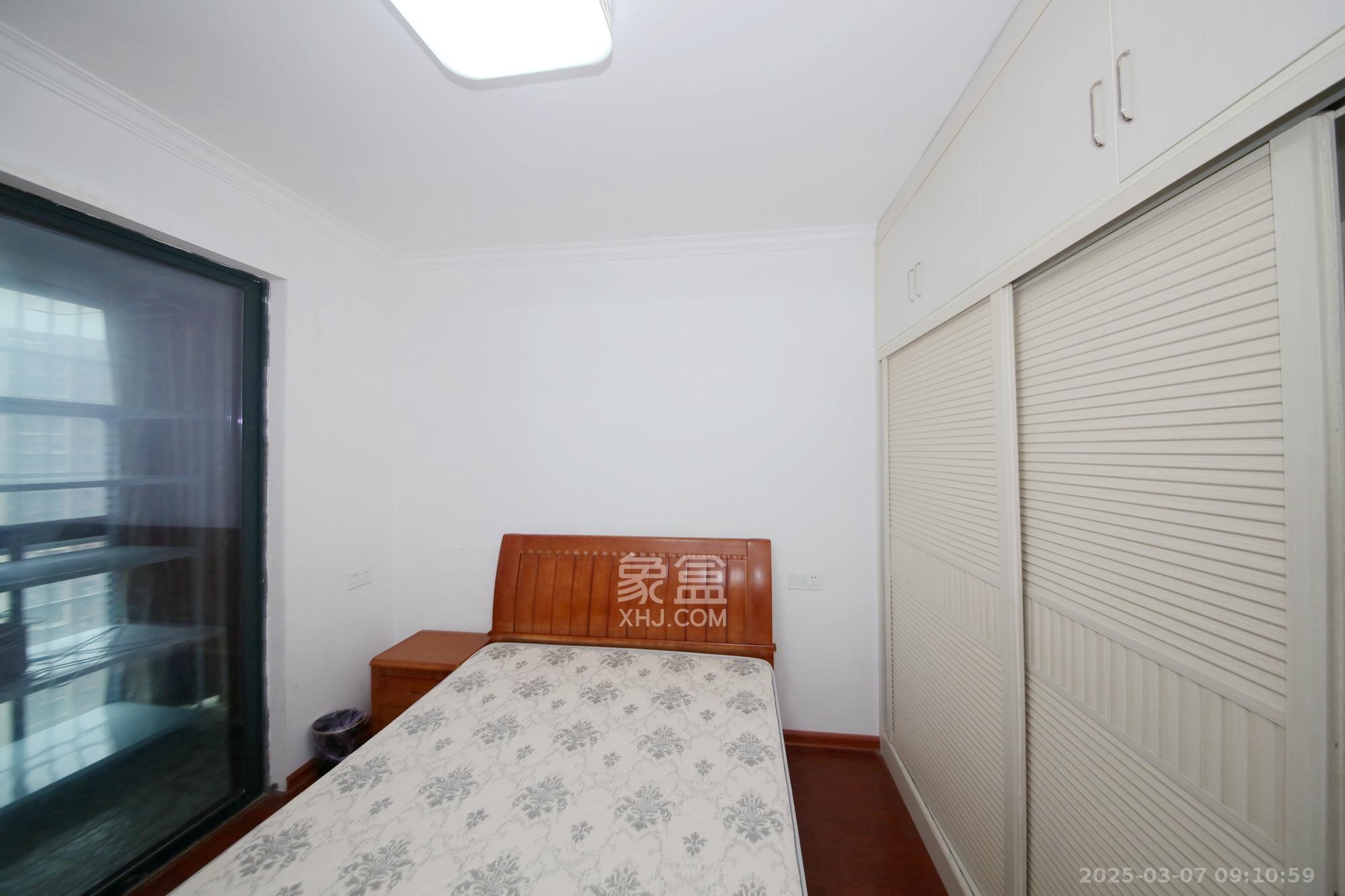 尊邸华庭  1室1厅1卫   2200.00元/月室内图