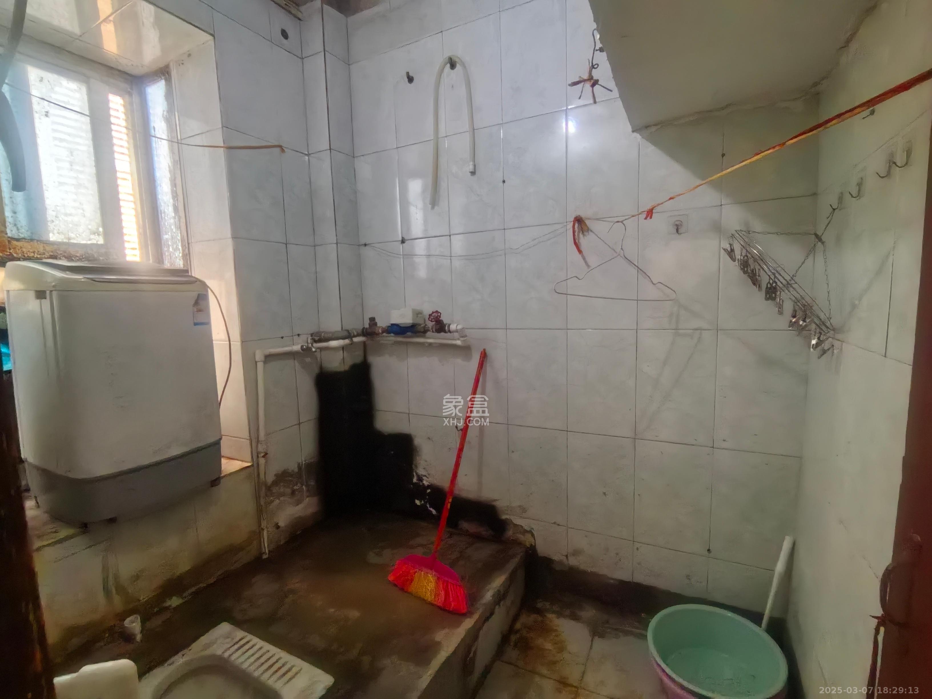 蔡锷路居民点 1室1厅1卫 1200.0元/月 蔡锷路居民点 1室1厅1卫 1200.0元/月室内图