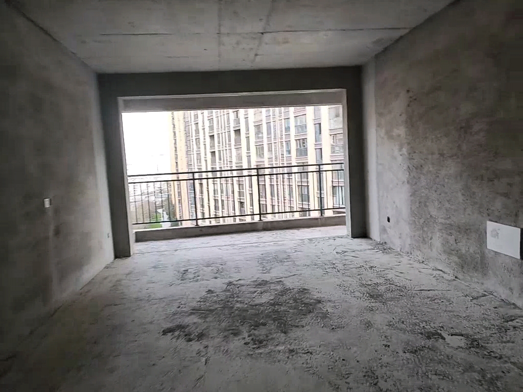 山水印象  4室2厅2卫    120.0万 山水印象  4室2厅2卫    120.0万客厅