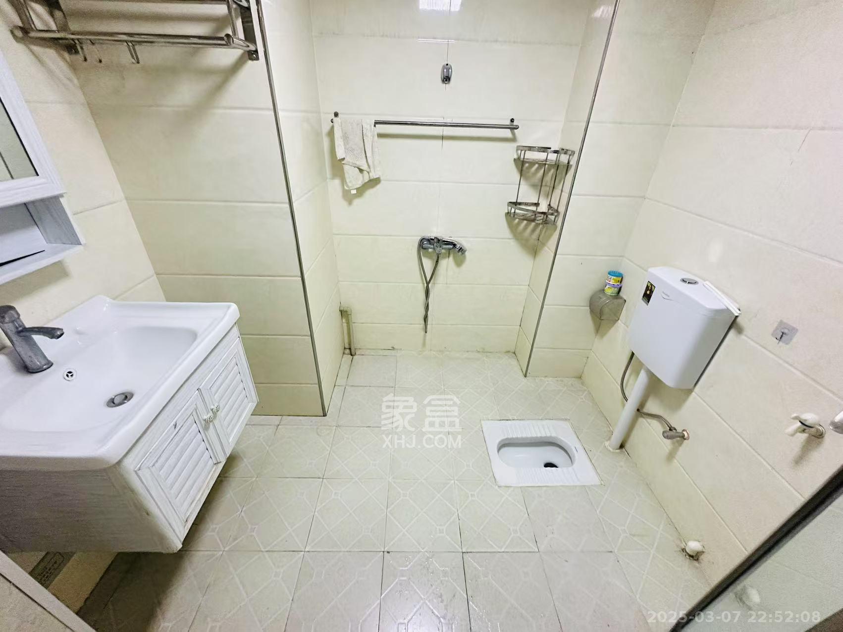 圭塘三小区  1室1厅1卫   1650.00元/月室内图