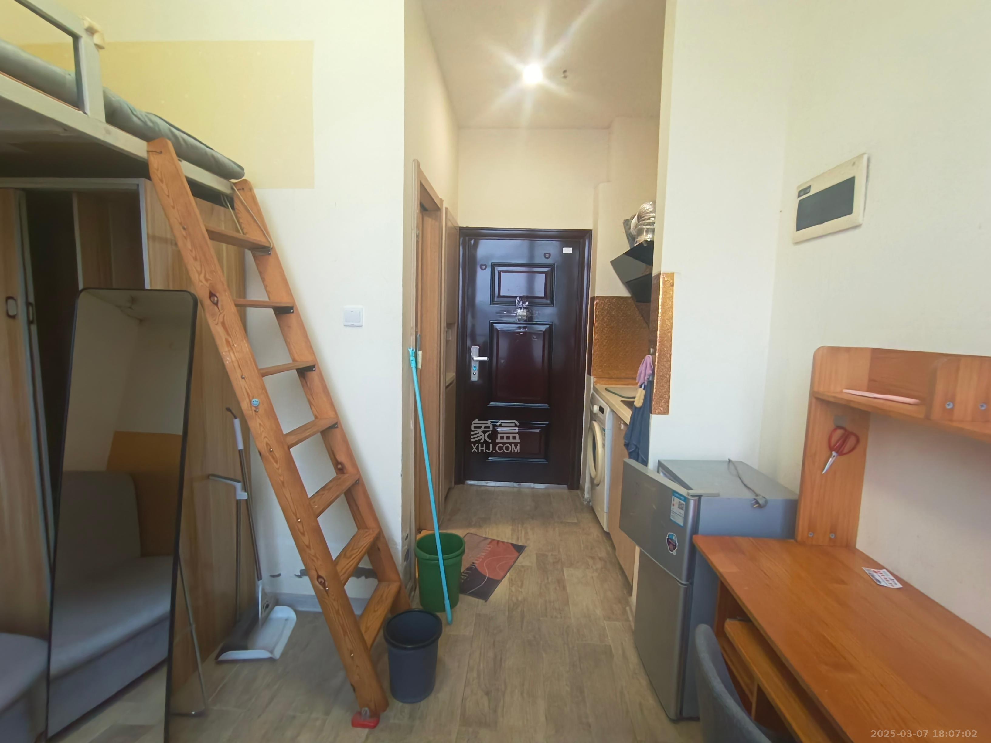 兰亭湾畔 1室1厅1卫 900.0元/月 兰亭湾畔 1室1厅1卫 900.0元/月室内图