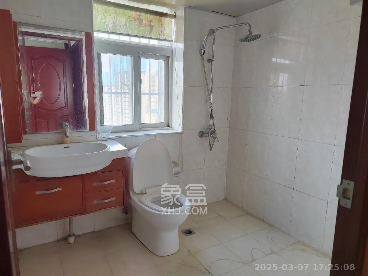 海利科院佳园 4室2厅2卫 2800.0元/月 海利科院佳园 4室2厅2卫 2800.0元/月室内图