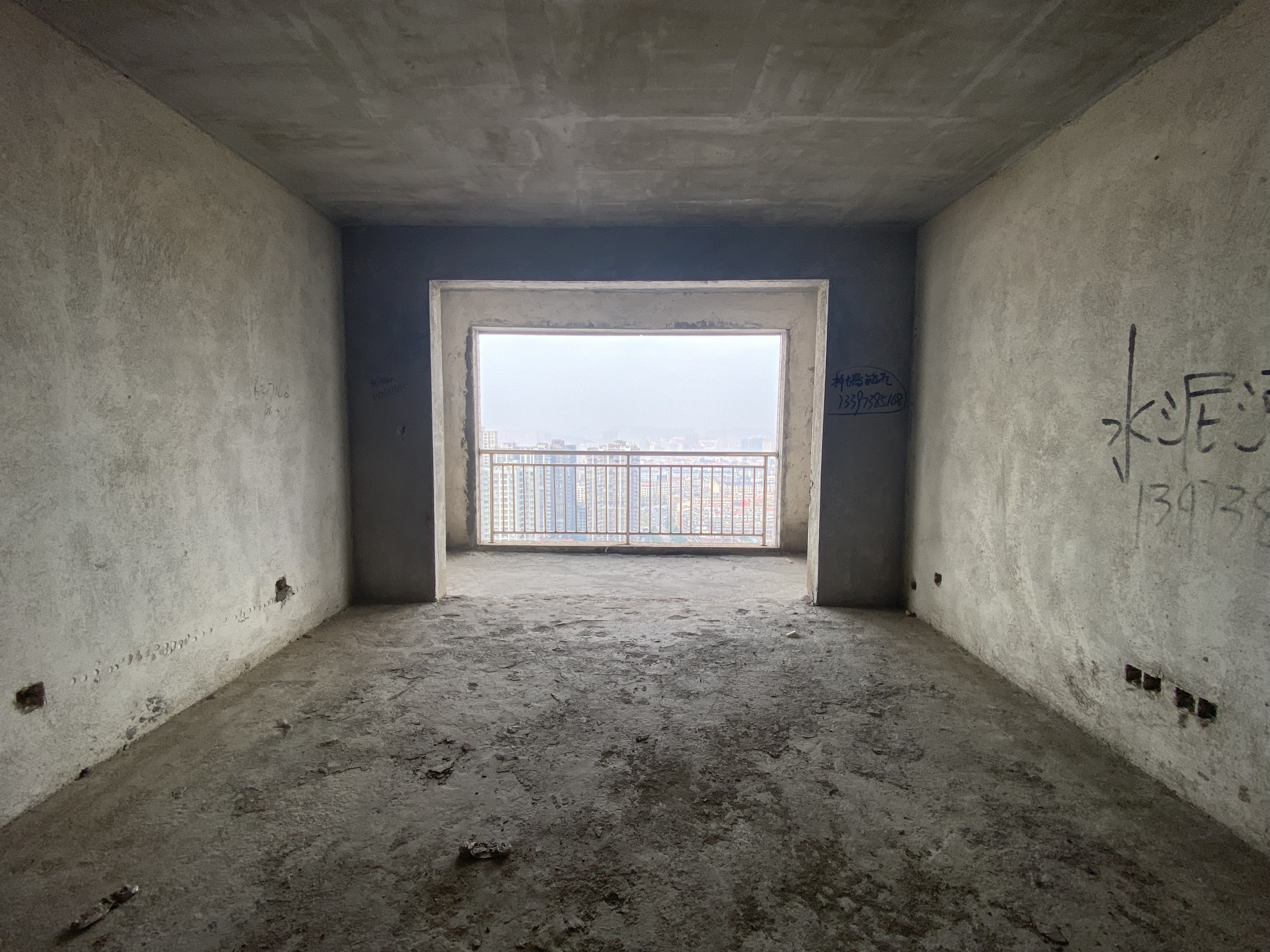 丽春小区 3室2厅2卫 45.80万 丽春小区 3室2厅2卫 45.80万室内图